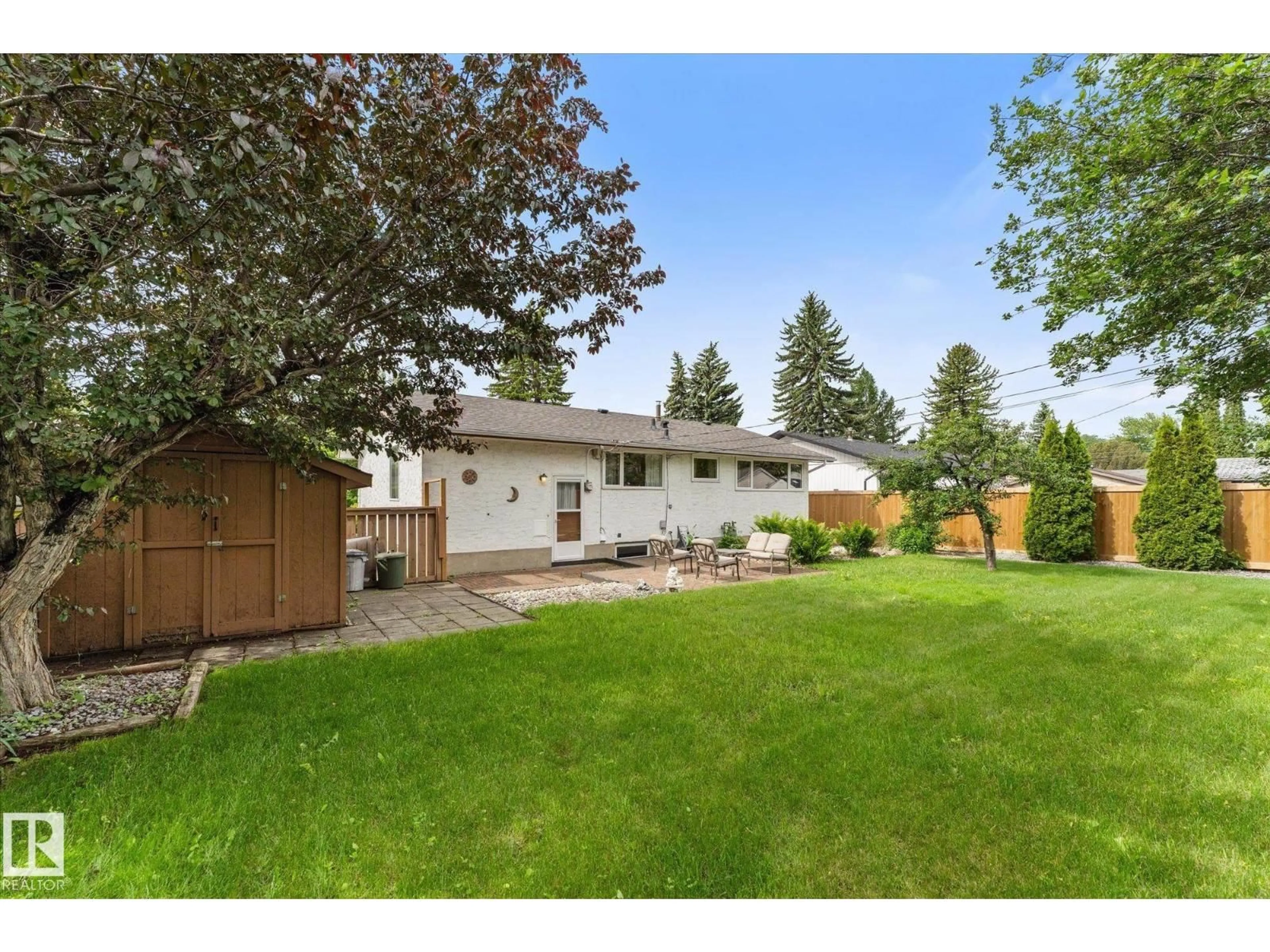 A pic from outside/outdoor area/front of a property/back of a property/a pic from drone, street for 15112 76A AV, Edmonton Alberta T5R3A6