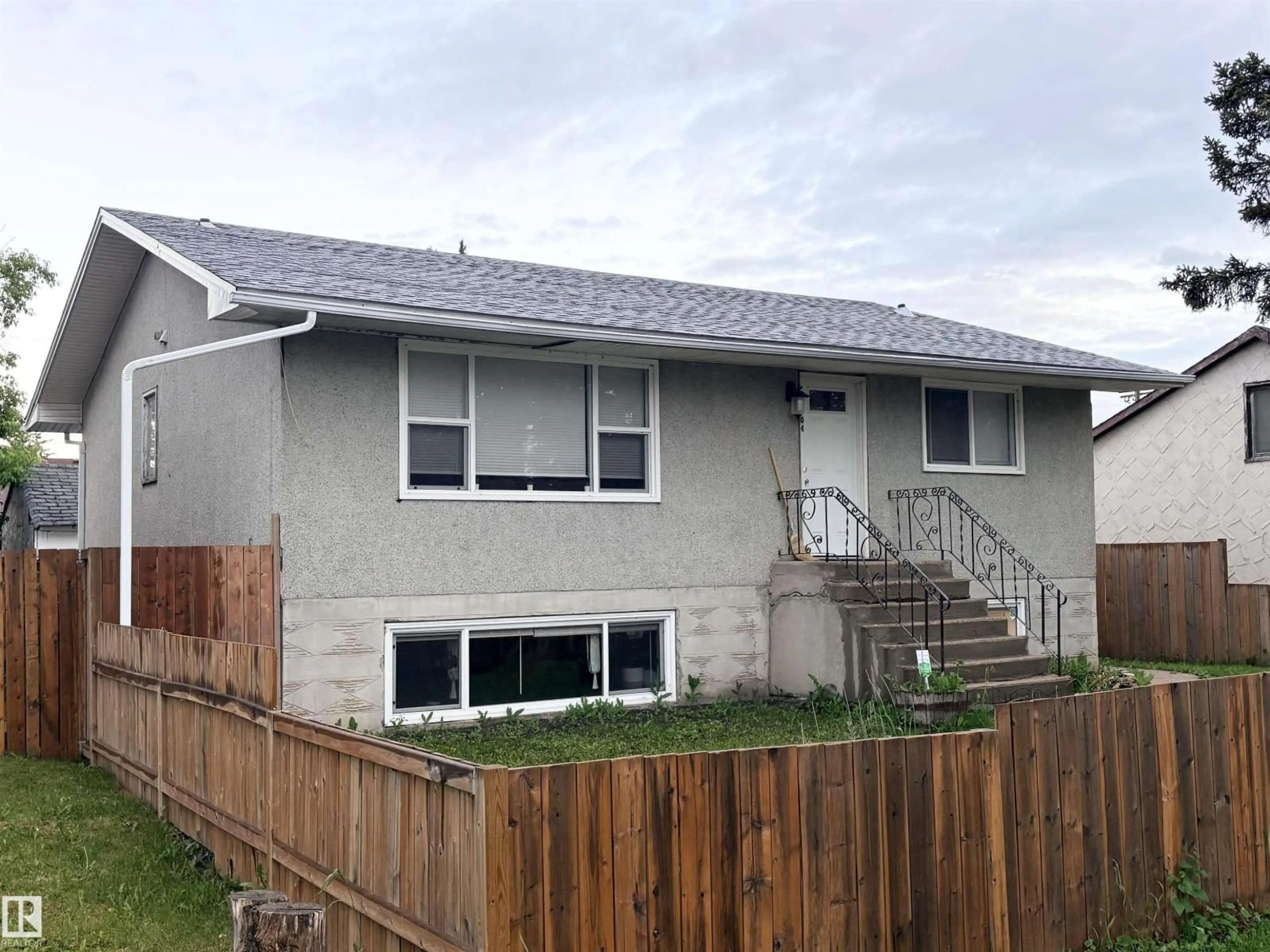 Home with vinyl exterior material, unknown for 4704 51 AV, Bonnyville Town Alberta T9N1A8