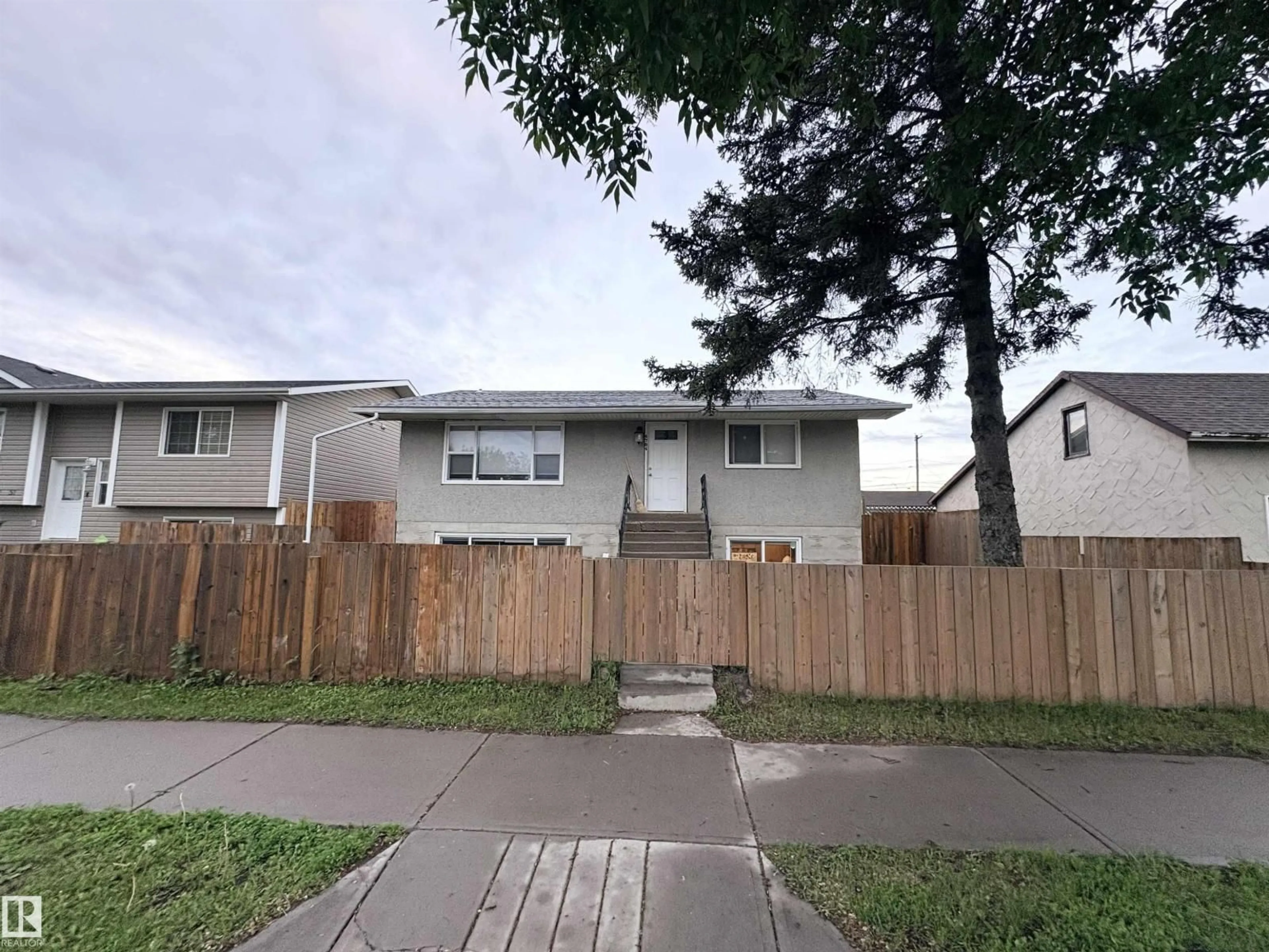 Unknown for 4704 51 AV, Bonnyville Town Alberta T9N1A8