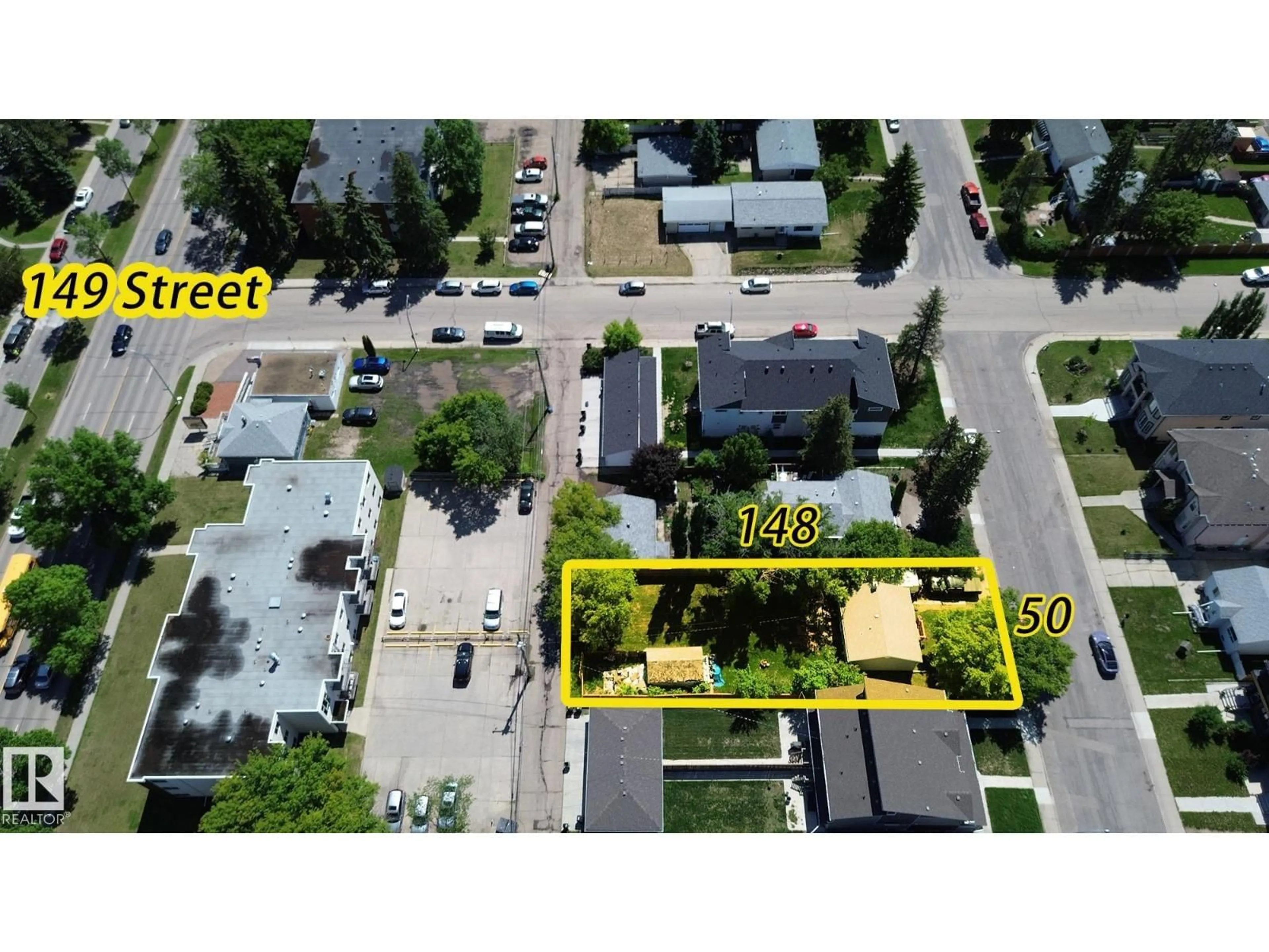 A pic from outside/outdoor area/front of a property/back of a property/a pic from drone, street for NW - 9209 150 ST, Edmonton Alberta T5R1G4