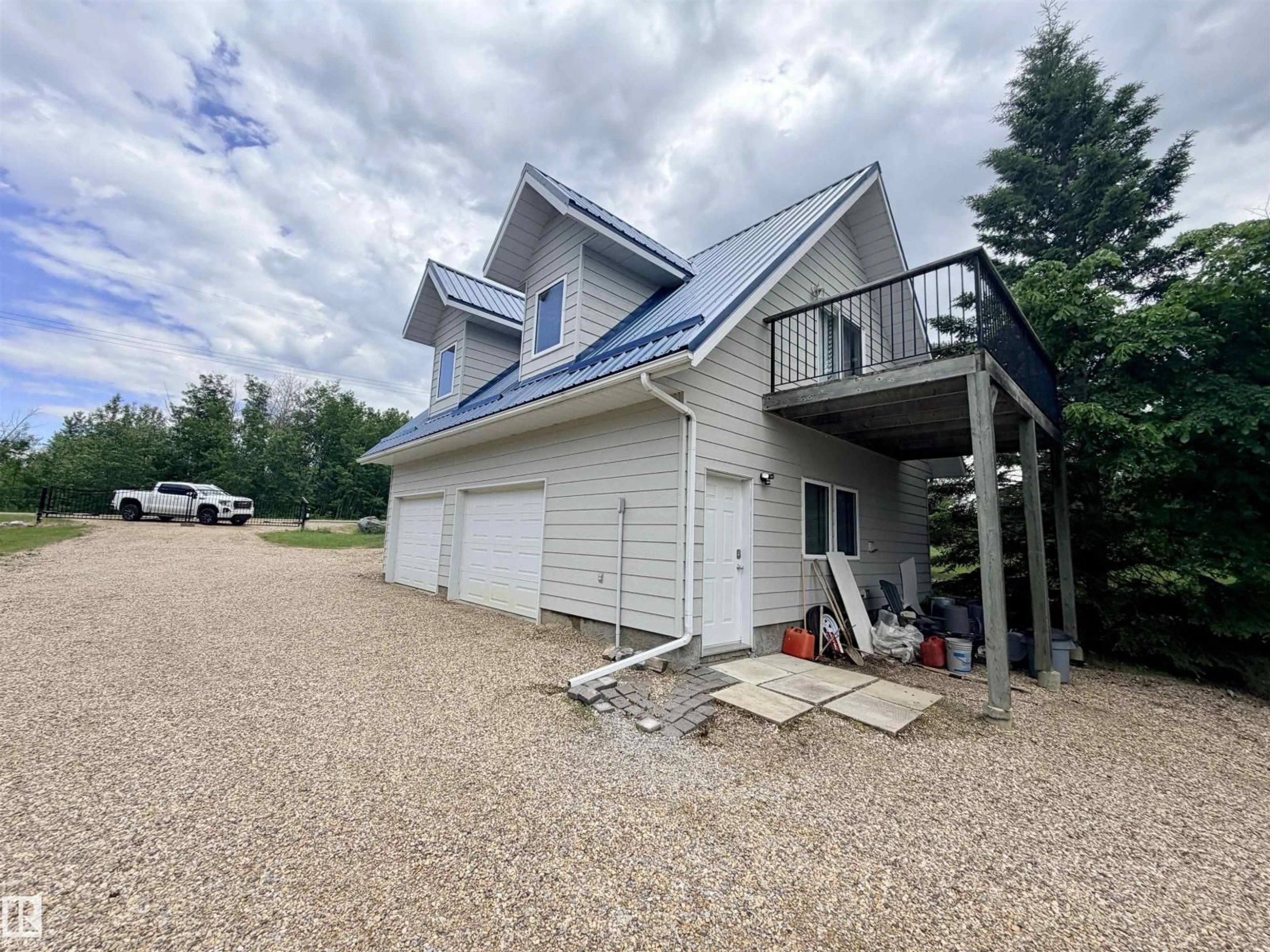A pic from outside/outdoor area/front of a property/back of a property/a pic from drone, water/lake/river/ocean view for 111 - 219 RNG ROAD, Rural St. Paul County Alberta T0A2G0