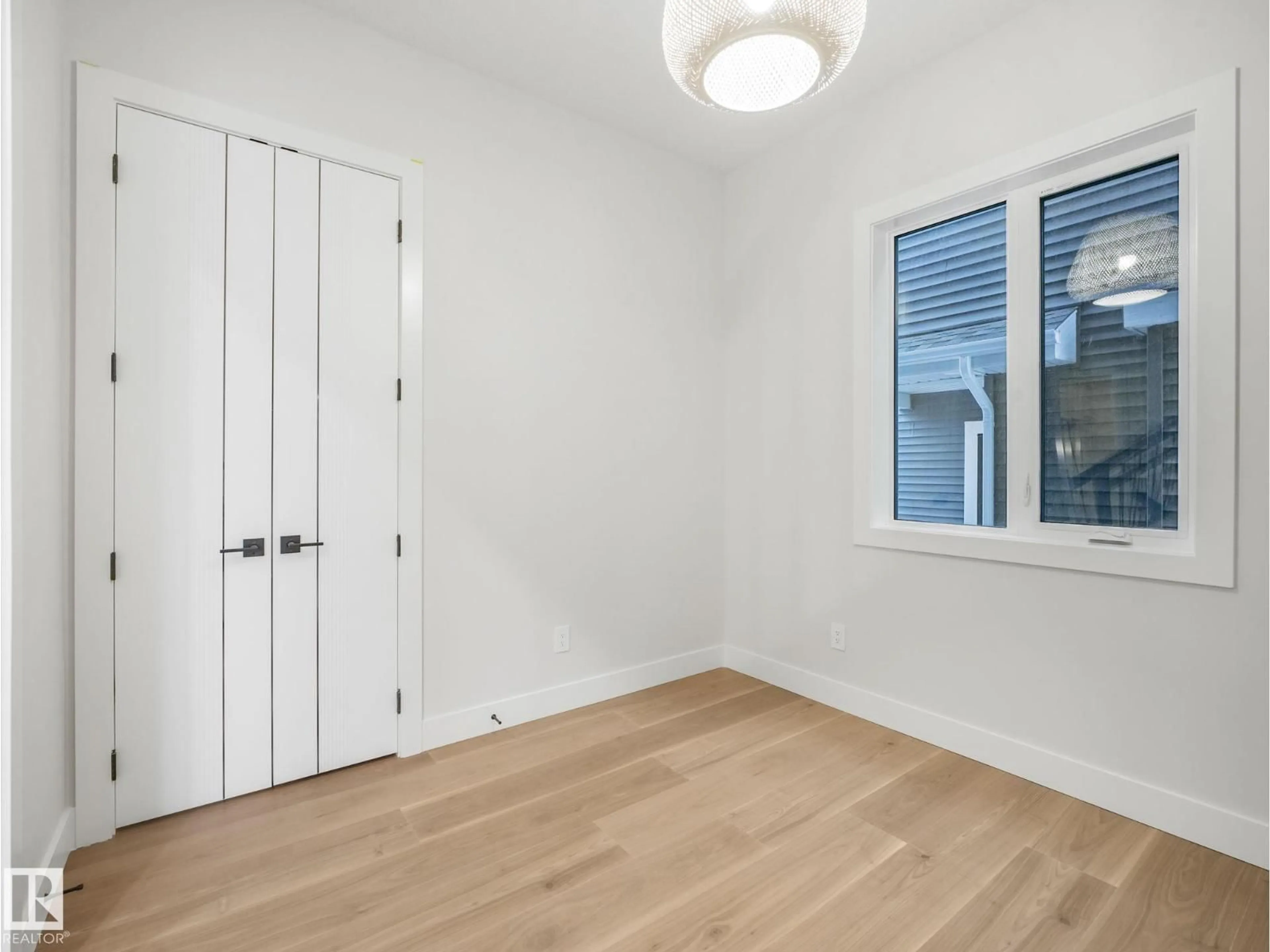 A pic of a room for 4051 120 ST, Edmonton Alberta T6J1X7