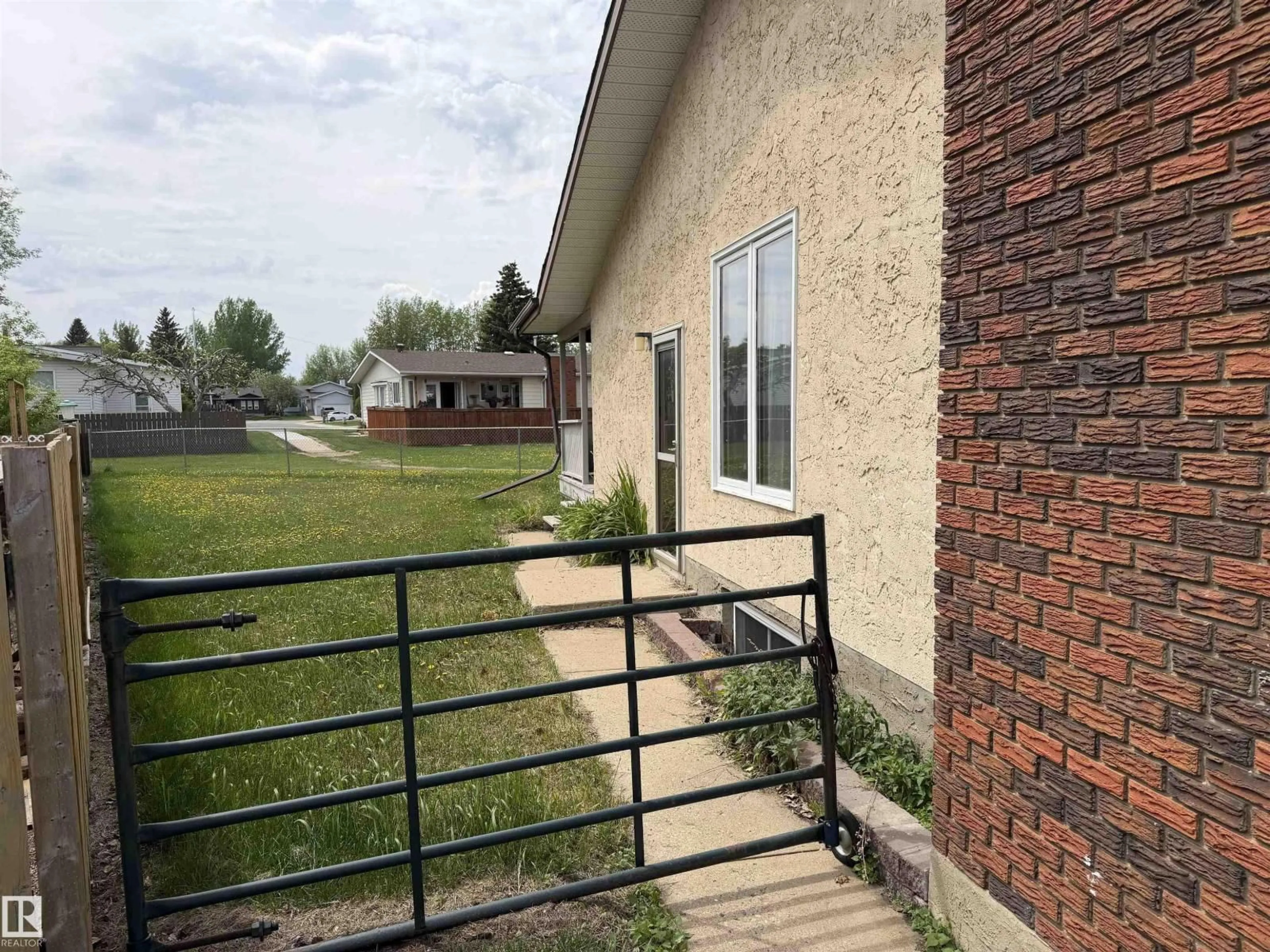Unknown for 5319 63 ST, Redwater Alberta T0A2W0