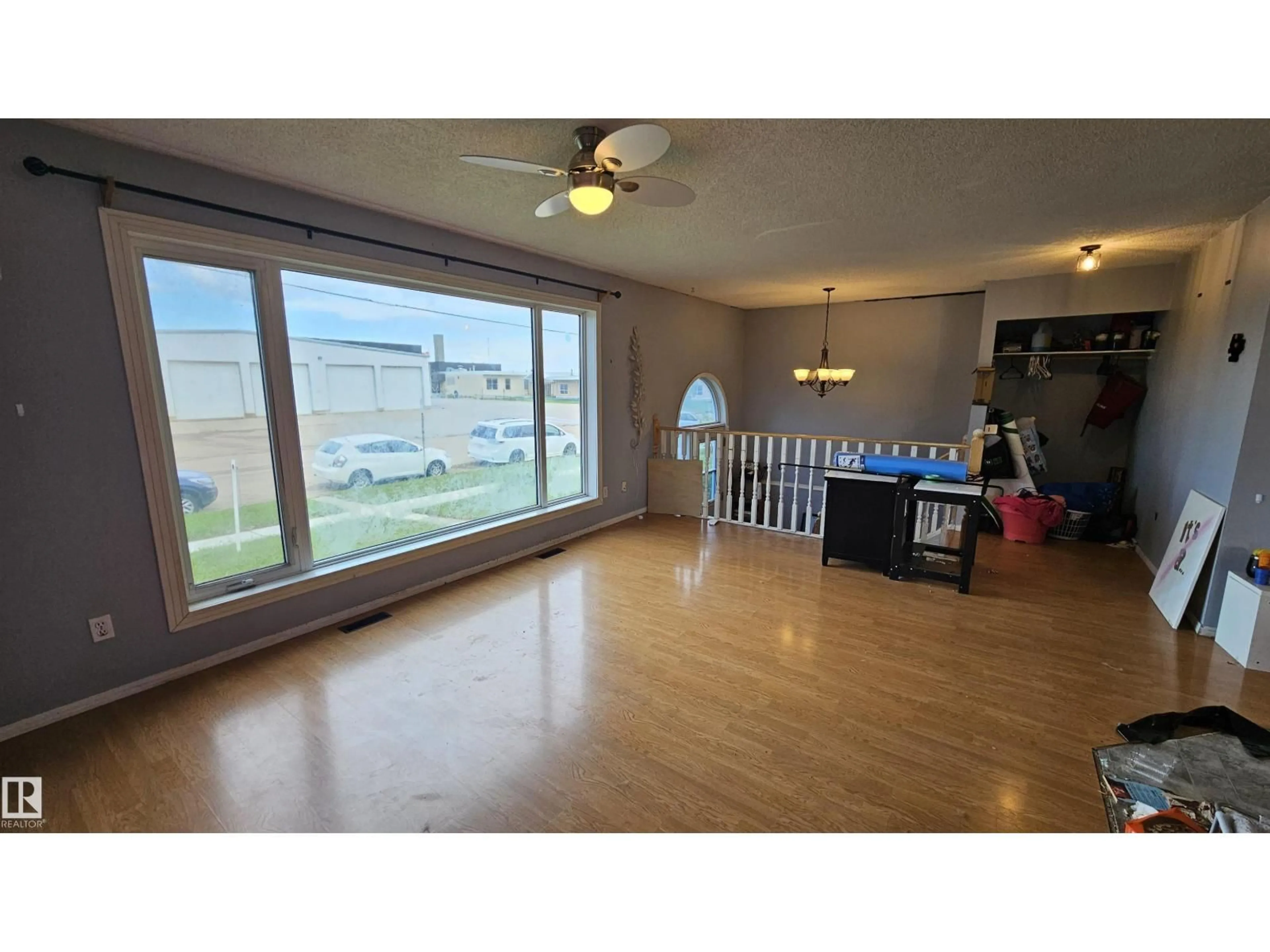 A pic of a room for 5826 49 ST, Tofield Alberta T0B4J0