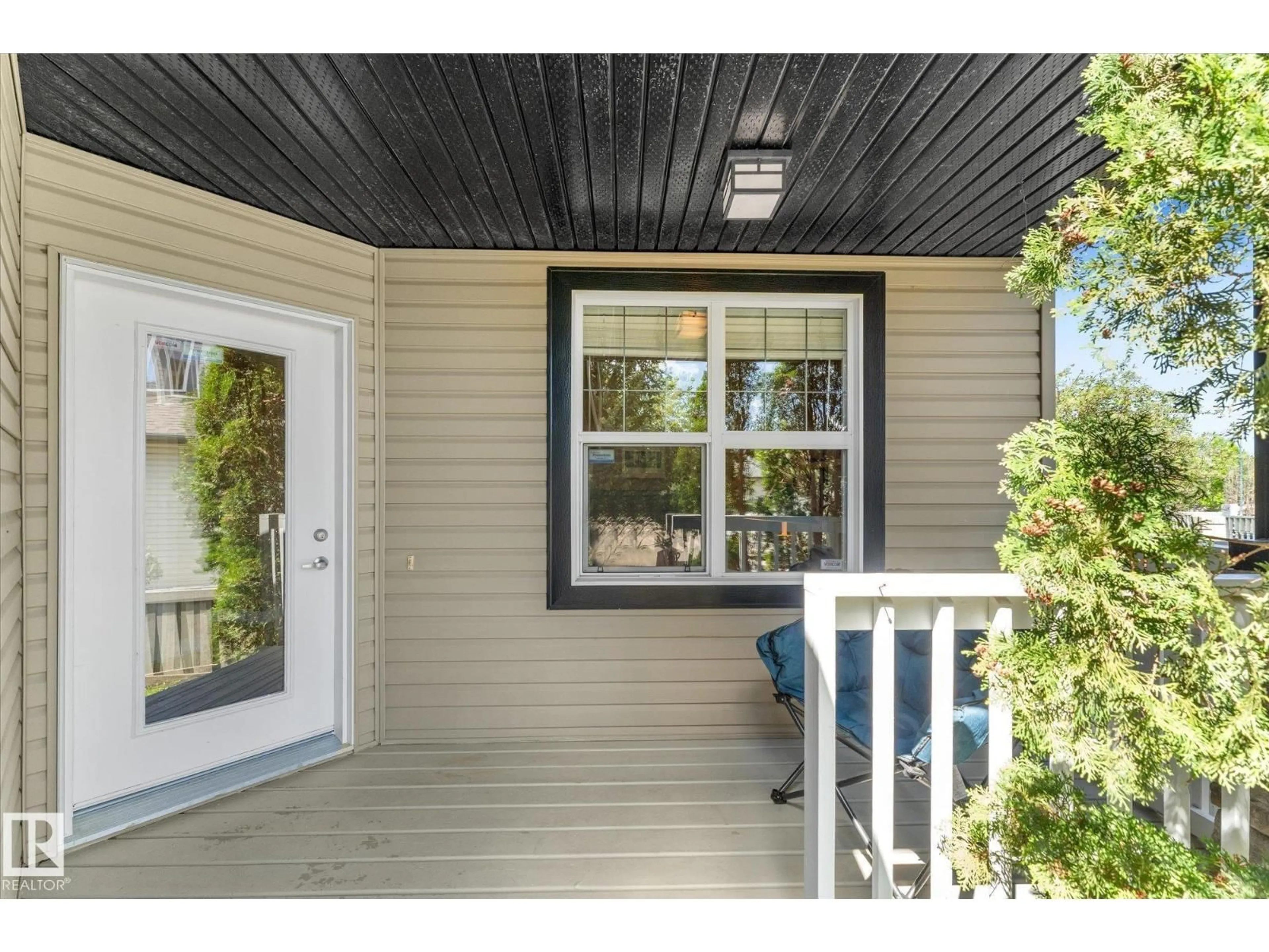 Indoor entryway for 488 MACEWAN RD, Edmonton Alberta T6W1P9