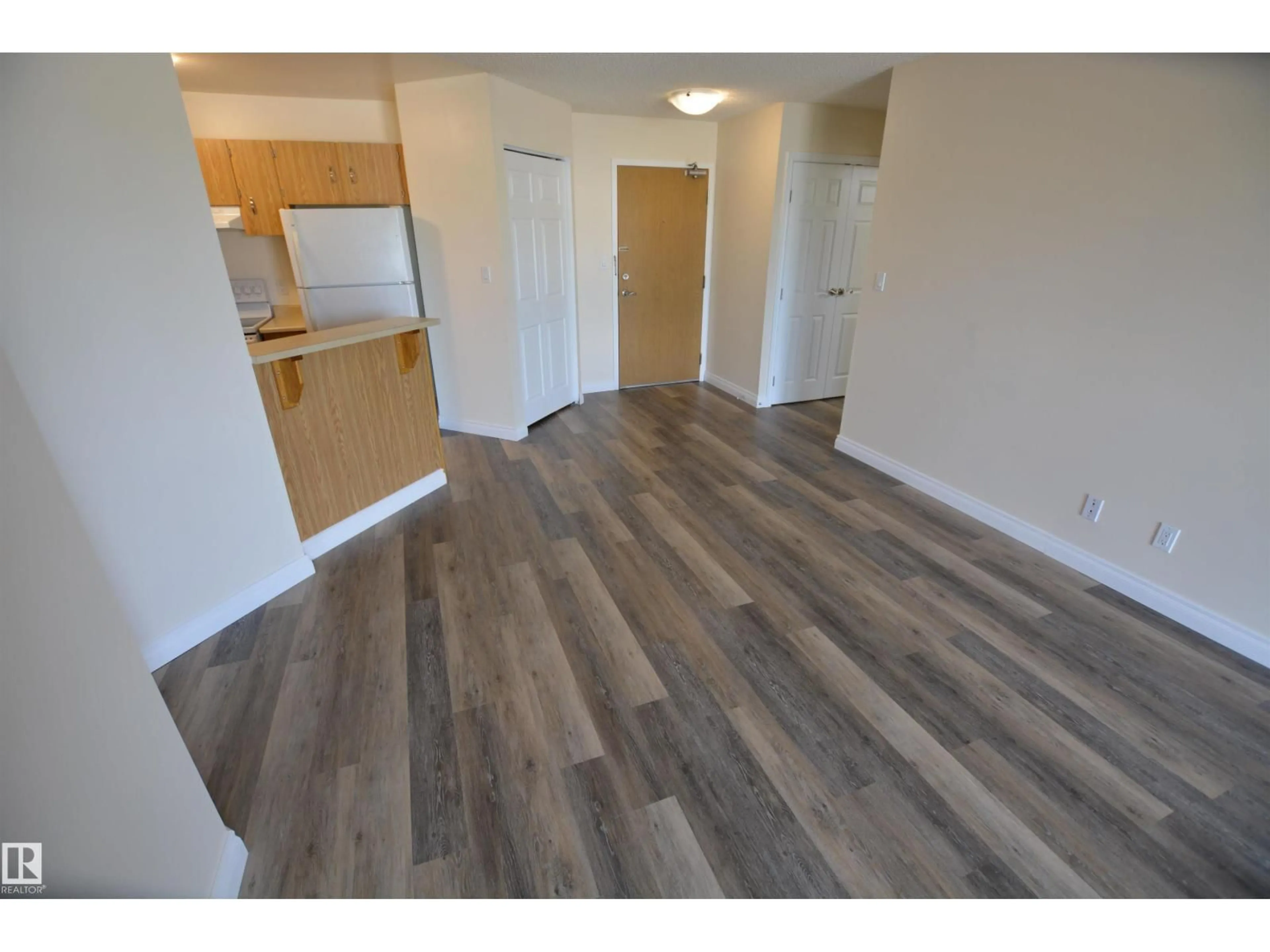 A pic of a room for #304 - 10511 19 AVENUE, Edmonton Alberta T6J5S8