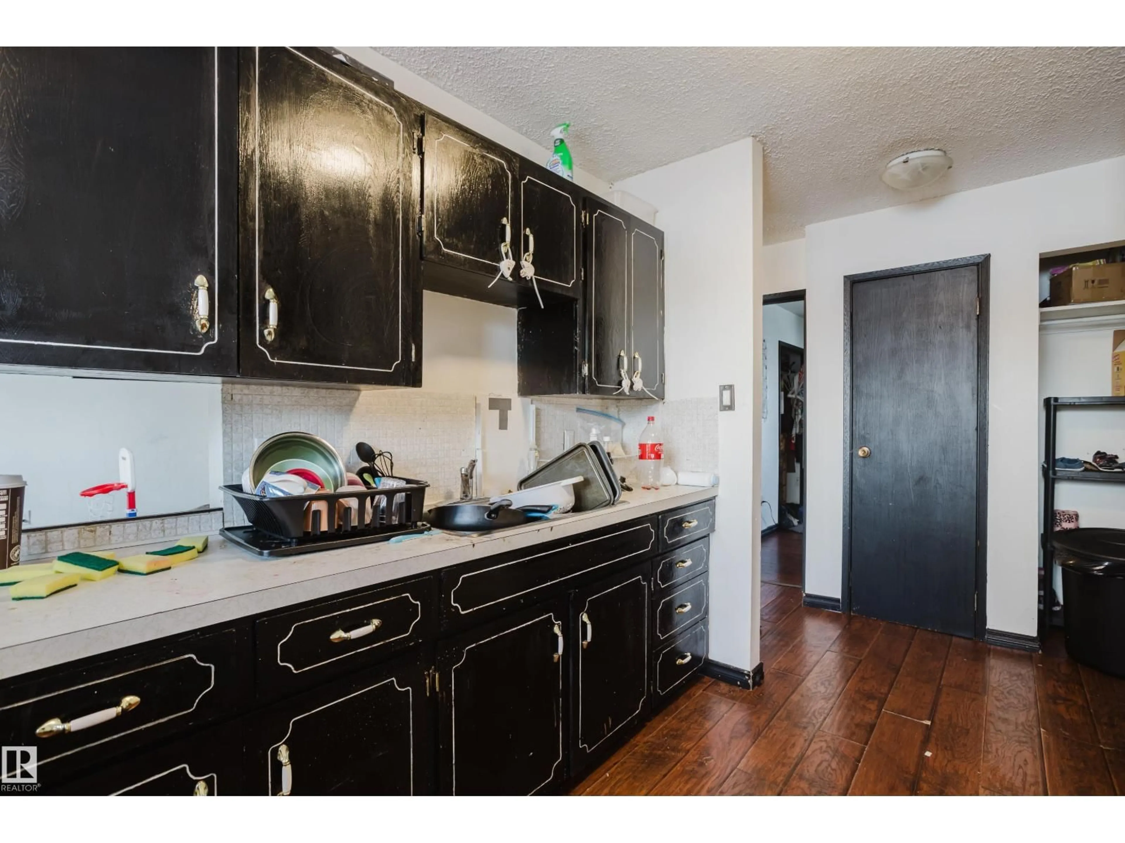 Standard kitchen, unknown for 19 - 3917 54 ST, Wetaskiwin Alberta T9A1S6