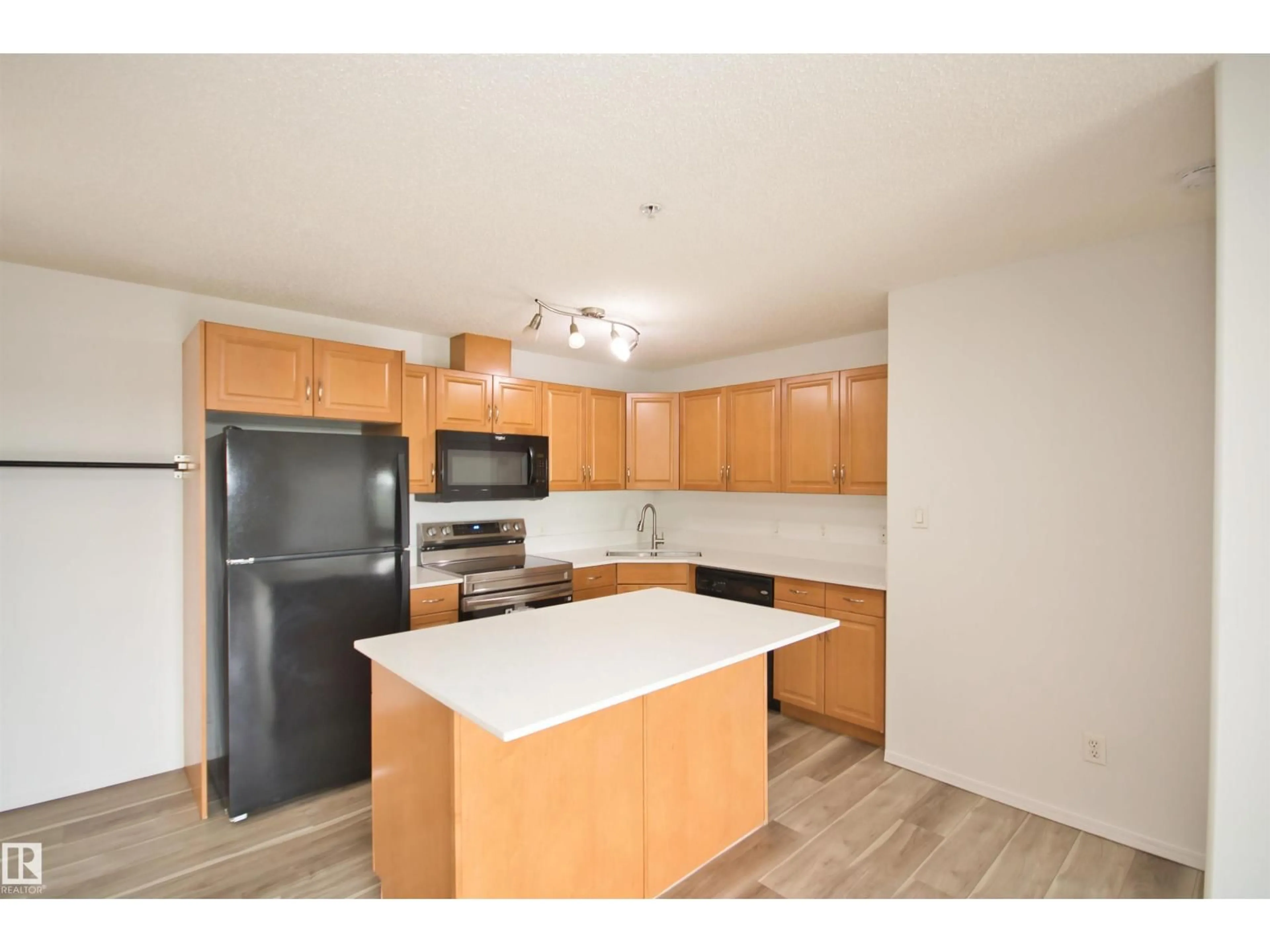 Standard kitchen, wood/laminate floor for 311 - 2098 BLACKMUD CREEK DR, Edmonton Alberta T6W1T7