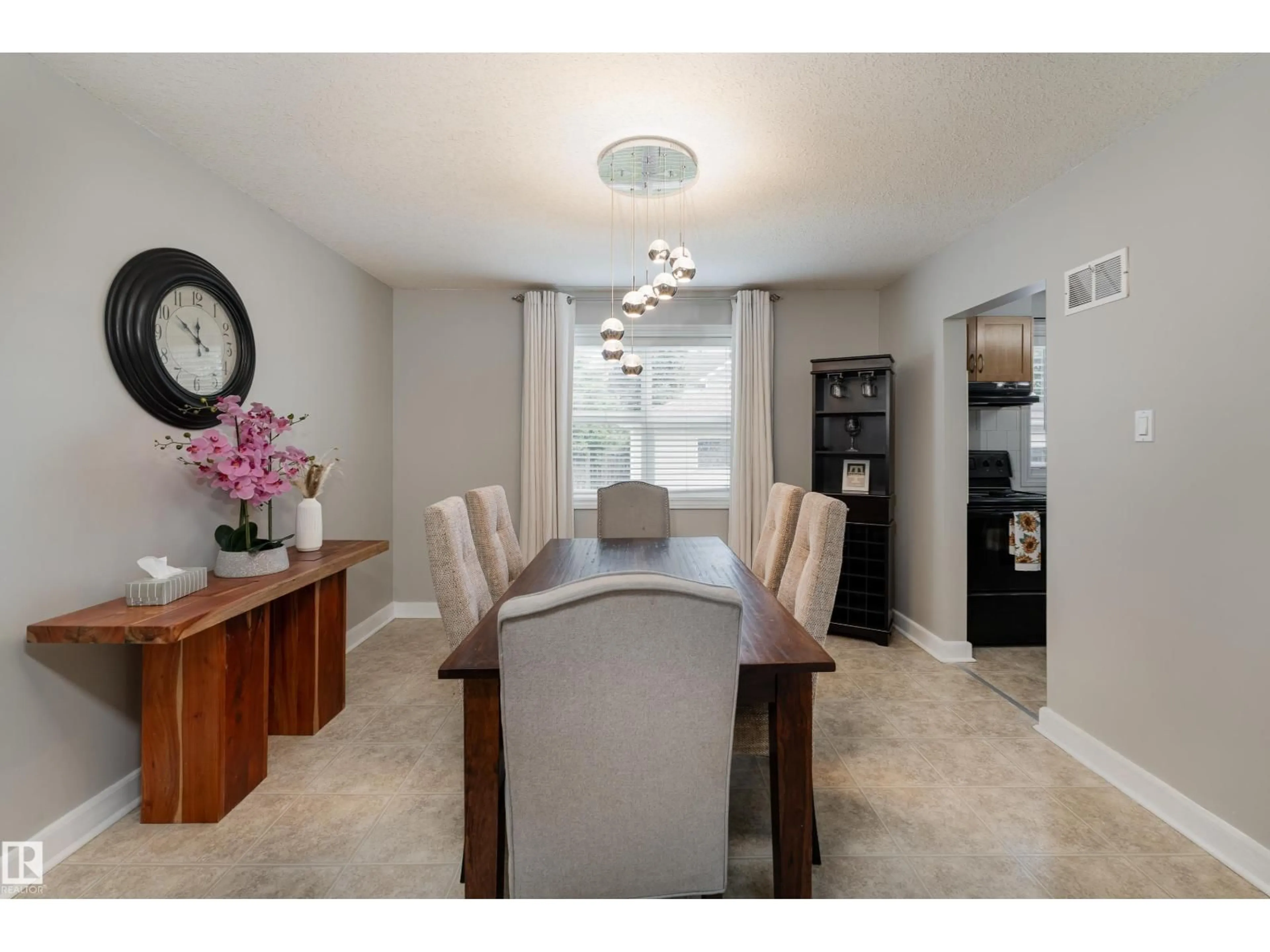 Dining room, unknown for 10008 144 AVE, Edmonton Alberta T5E6M5
