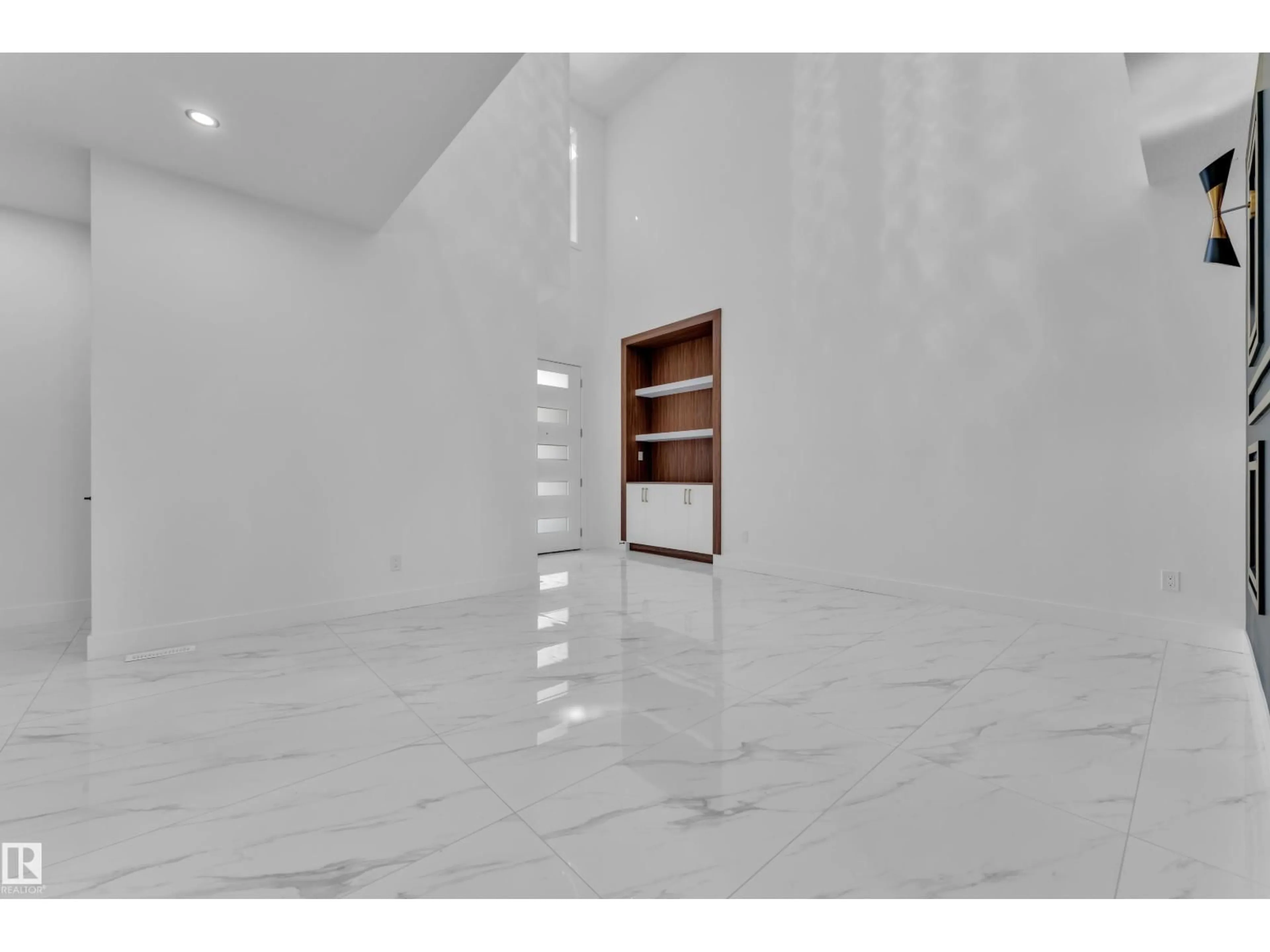 Indoor foyer for 2282 63 AV, Rural Leduc County Alberta T4X0K5
