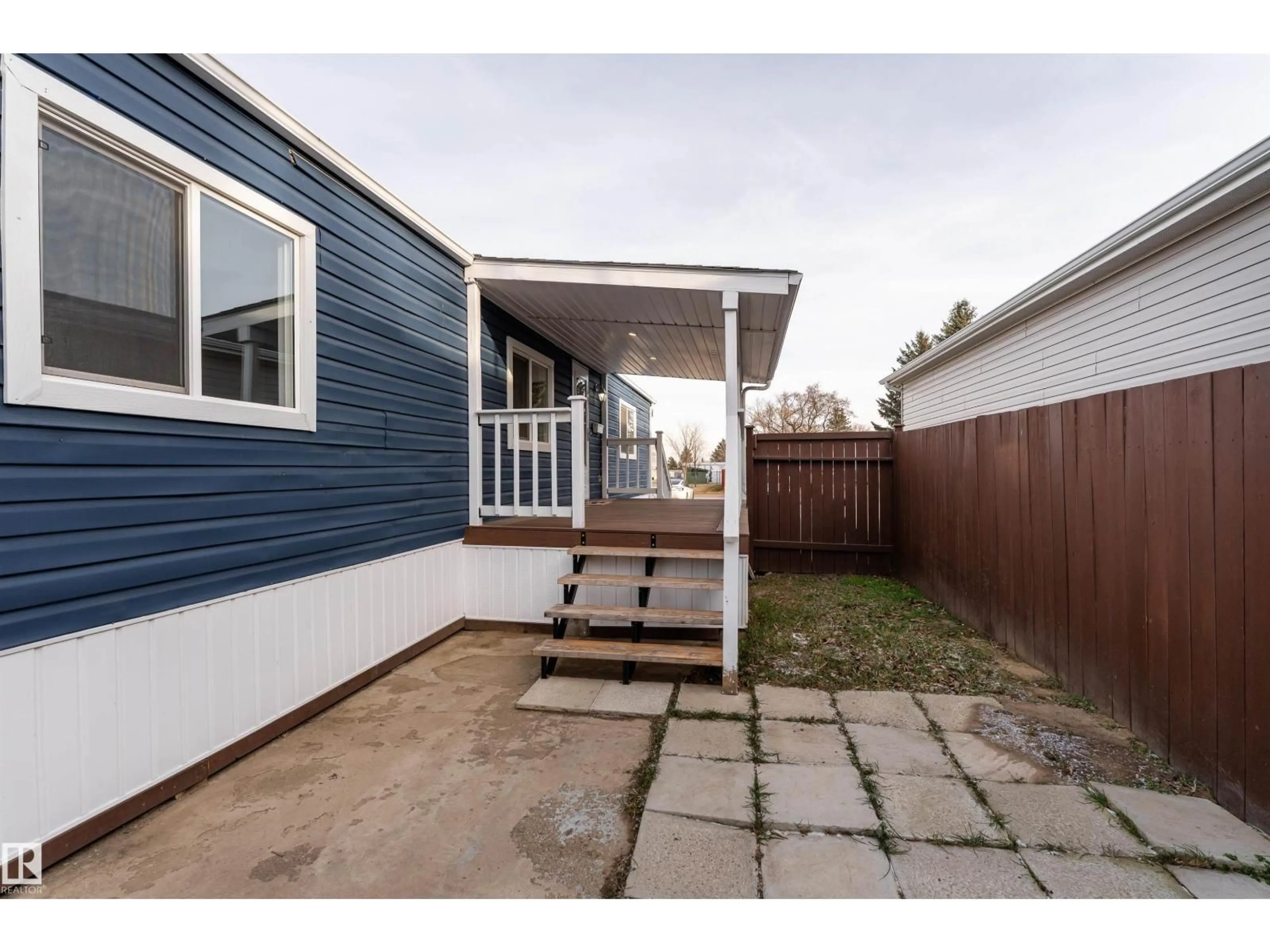 Unknown for NW - 2001 WEST VIEW GR, Edmonton Alberta T5S1T6