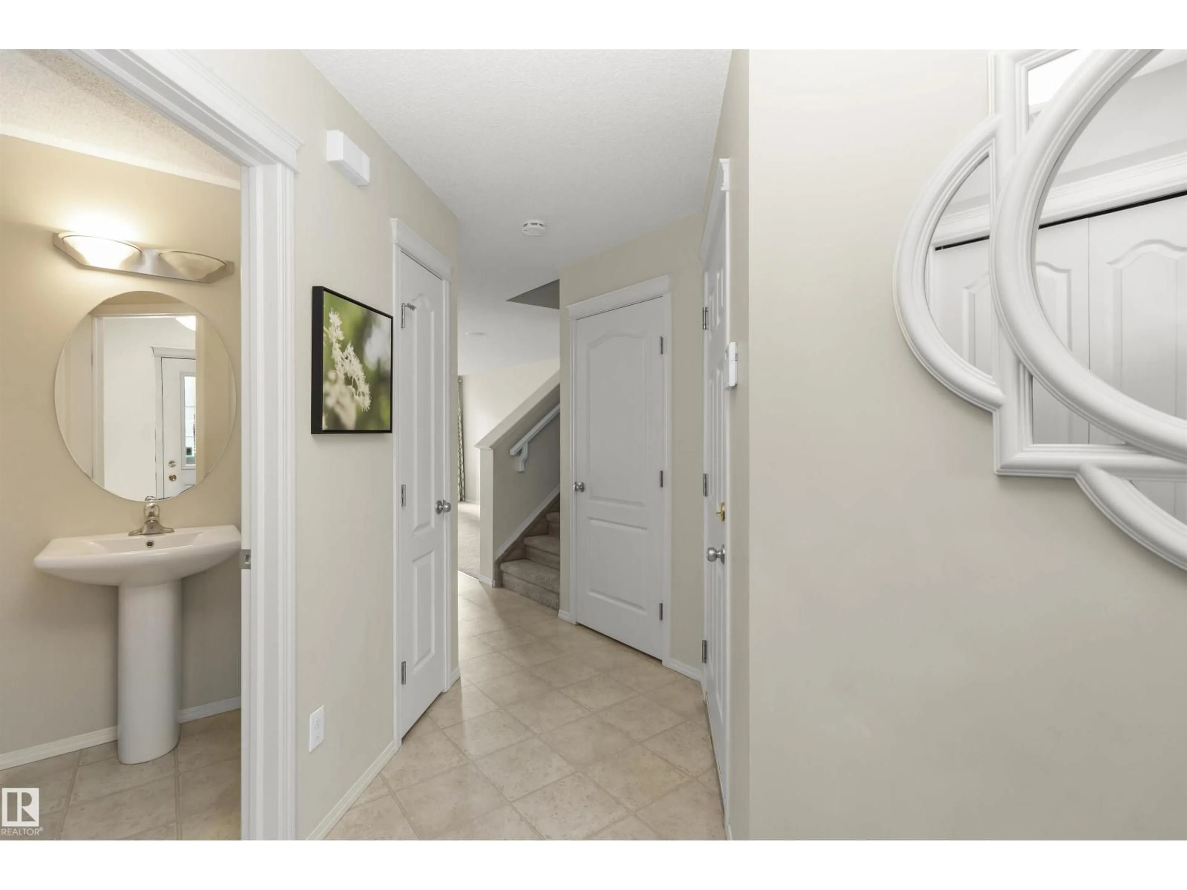 Indoor entryway for NW - 17205 73 ST, Edmonton Alberta T5Z0K7