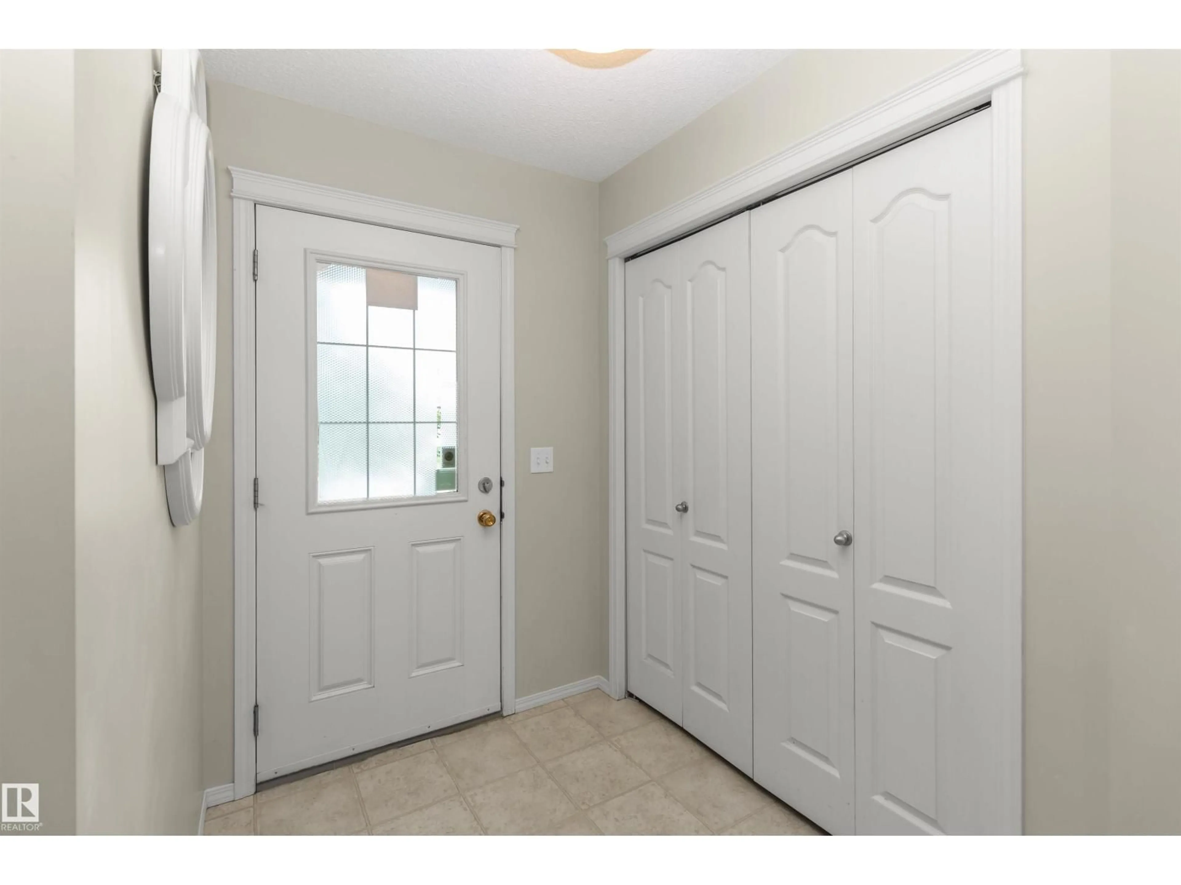 Indoor entryway for NW - 17205 73 ST, Edmonton Alberta T5Z0K7