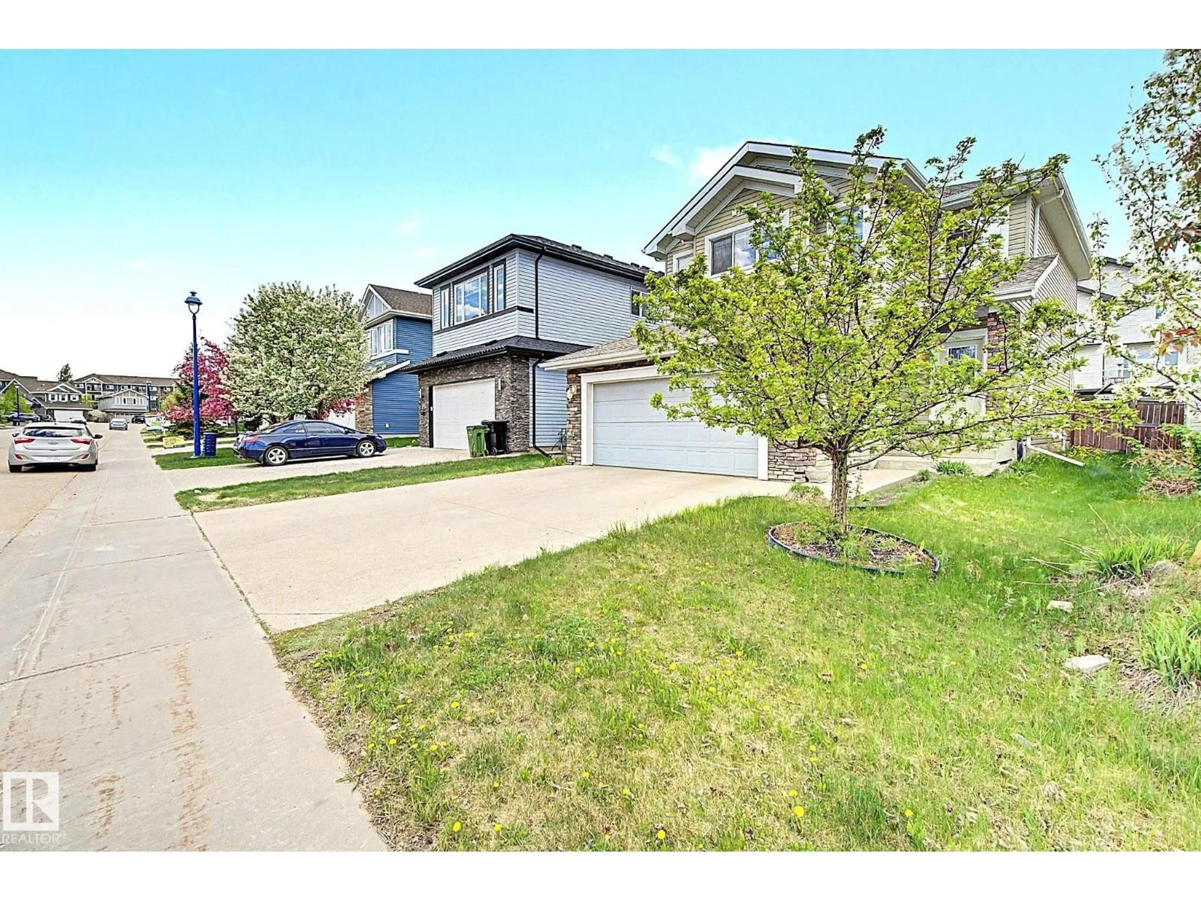 A pic from outside/outdoor area/front of a property/back of a property/a pic from drone, street for SW - 1932 67 ST, Edmonton Alberta T6X0L9