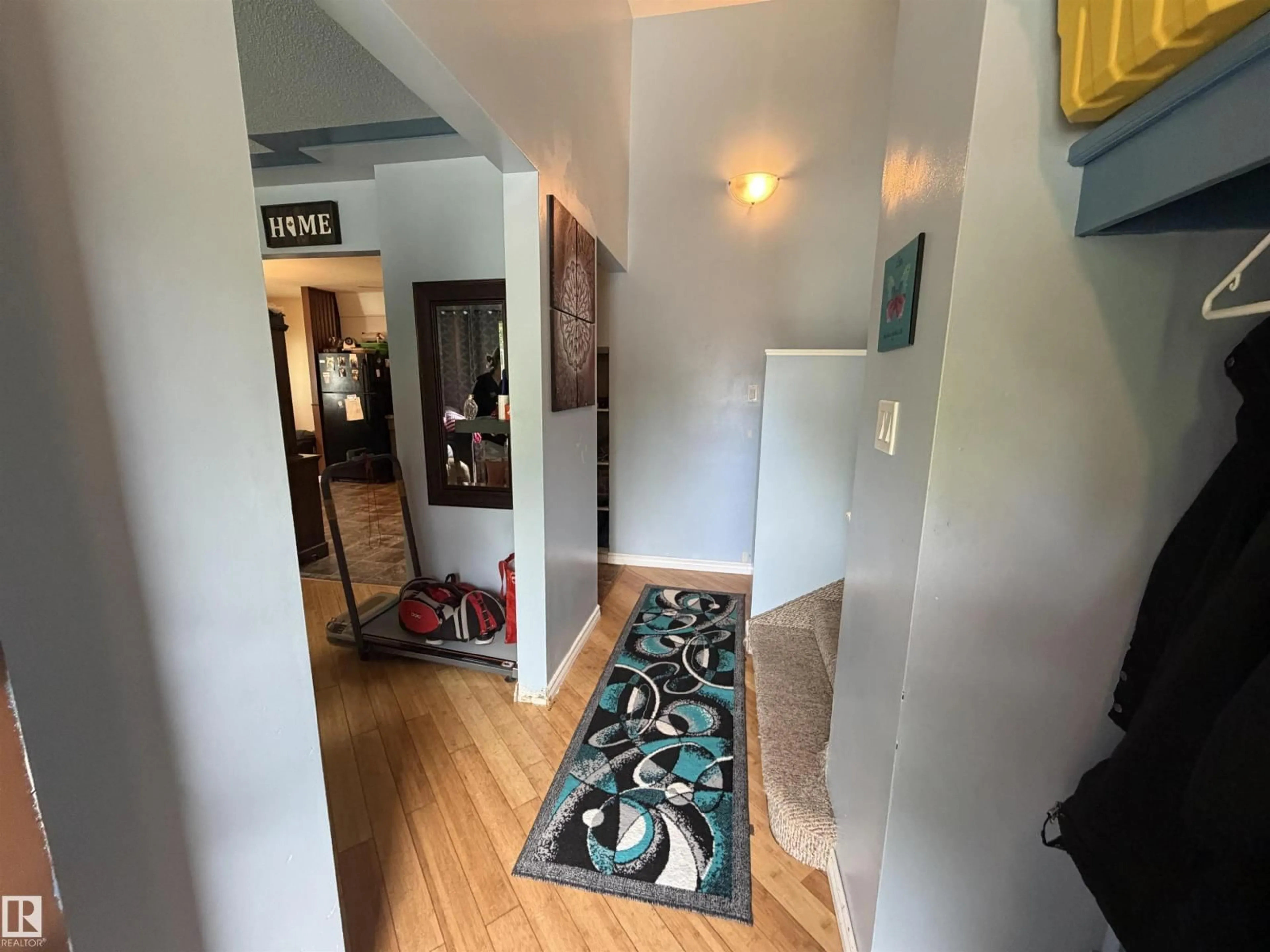 Indoor entryway for 5303 119 AV, Edmonton Alberta T5W1H8