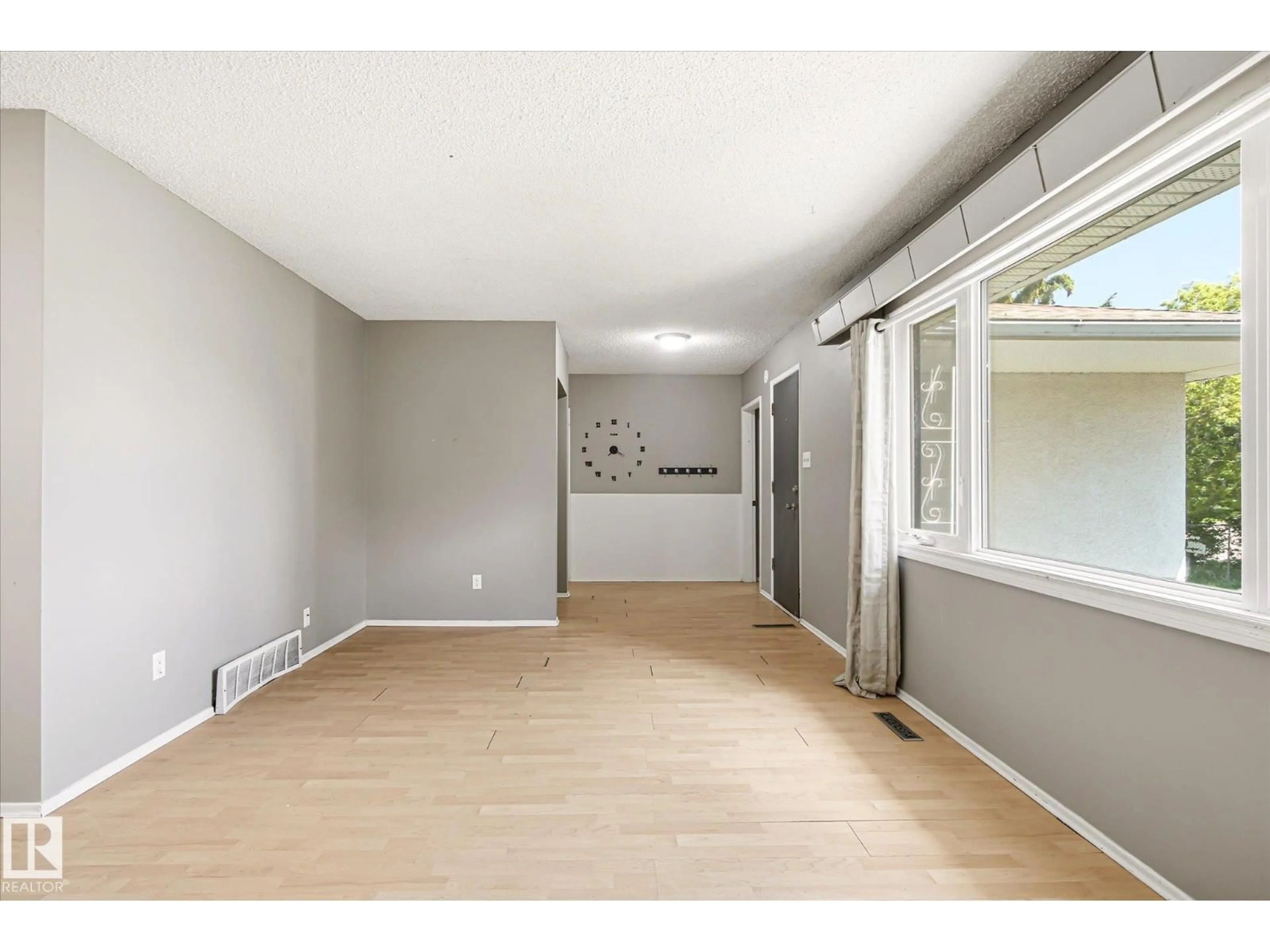 A pic of a room for NW - 13104 132 ST, Edmonton Alberta T5L1R5