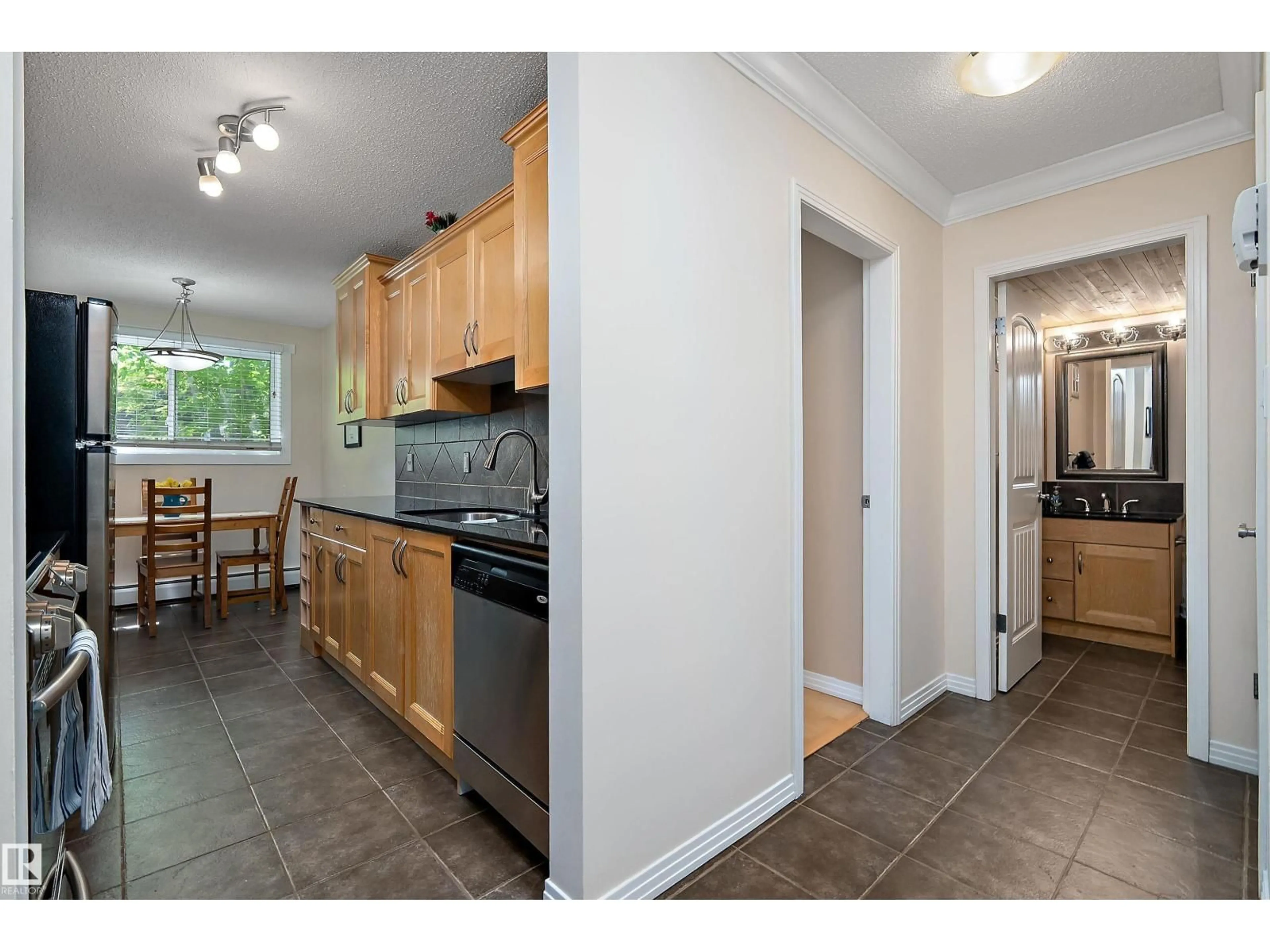 Standard kitchen, unknown for 103 - 10720 84 AV, Edmonton Alberta T6E2H9