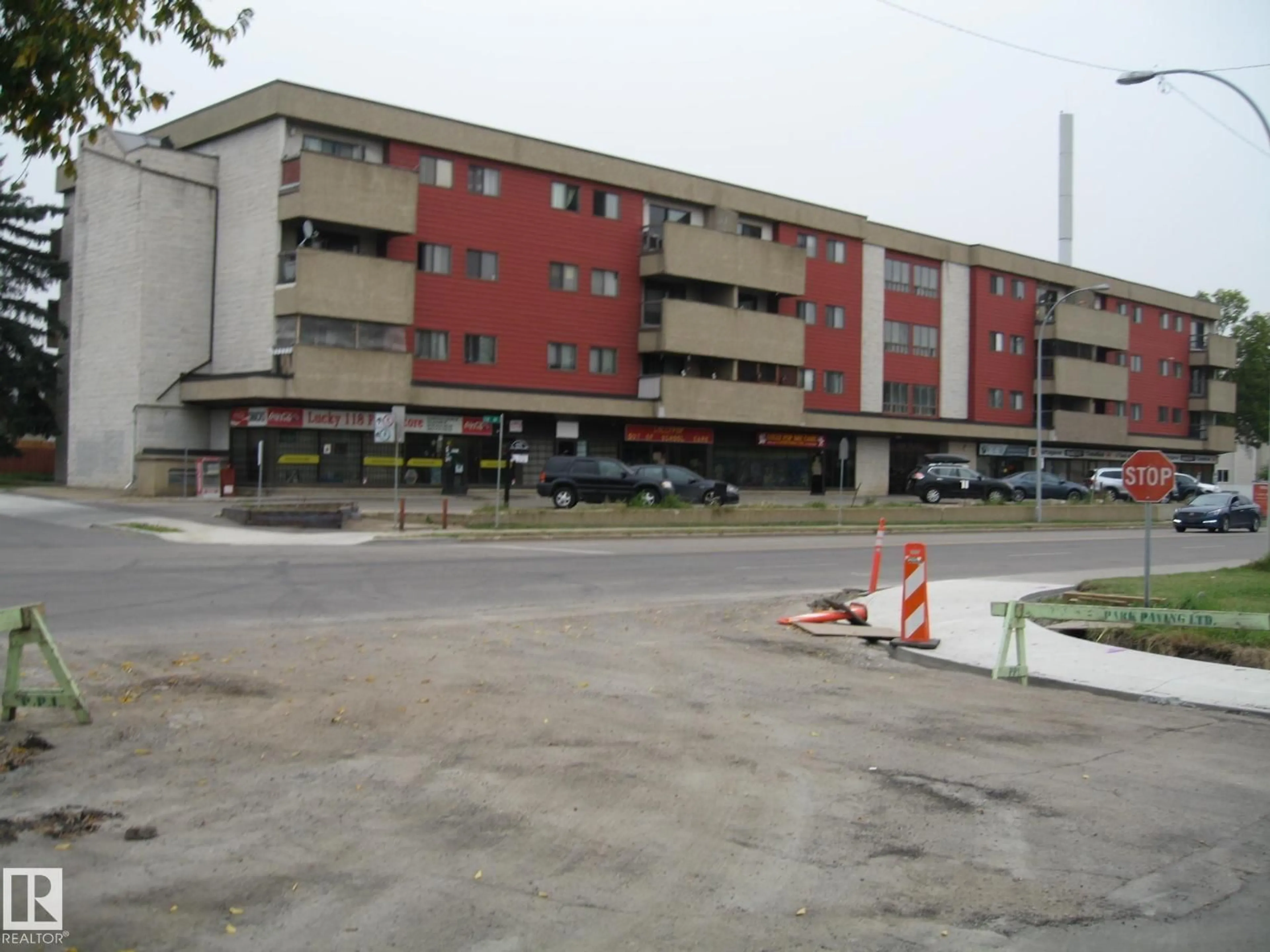 Parking for 5316 - 314 118 AV, Edmonton Alberta T5W1C4