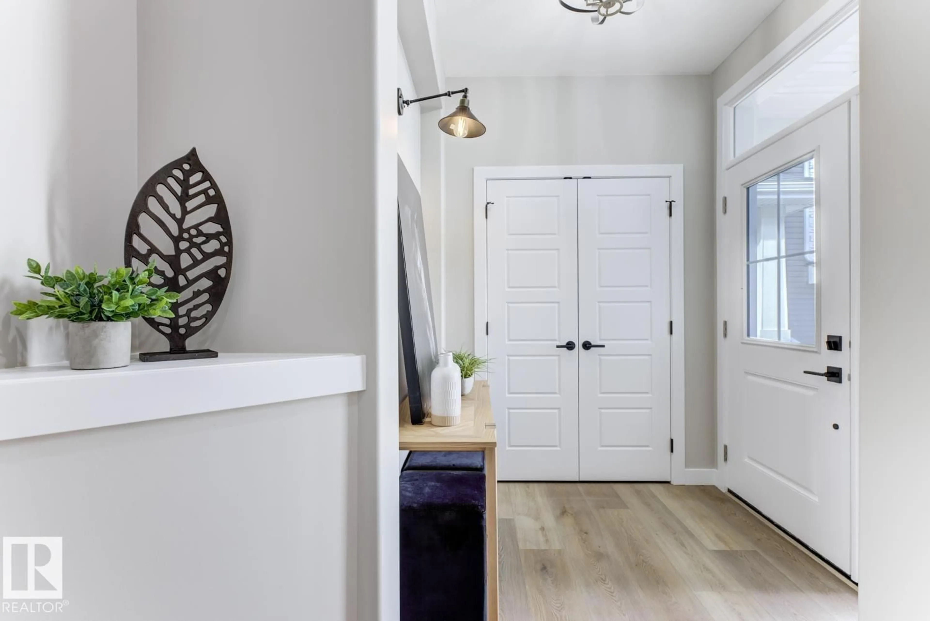 Indoor entryway for 519 ASHGROVE CIRCLE, Leduc Alberta T9E0K8