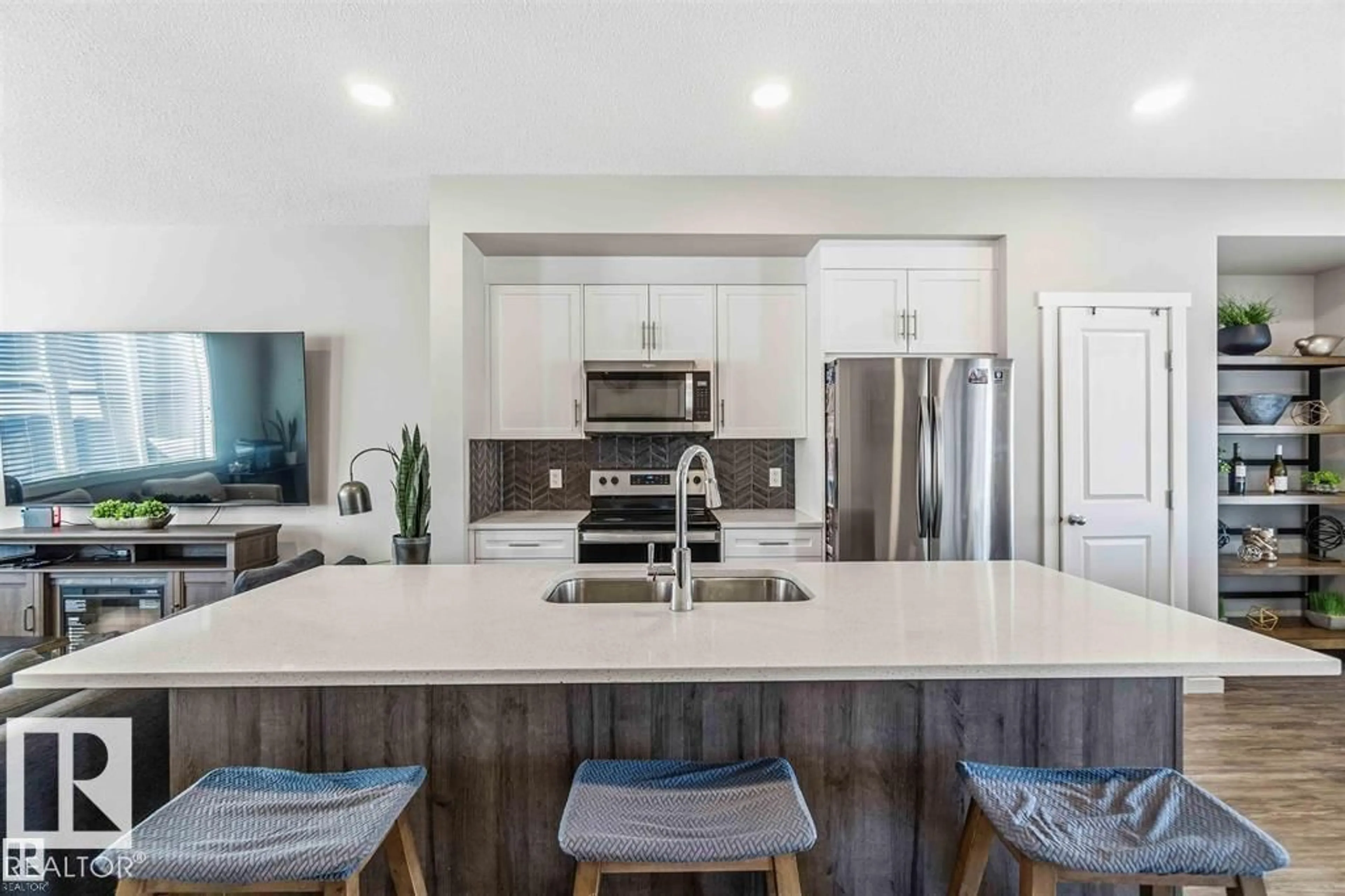Open concept kitchen, unknown for 1908 25 ST, Edmonton Alberta T6T2H7