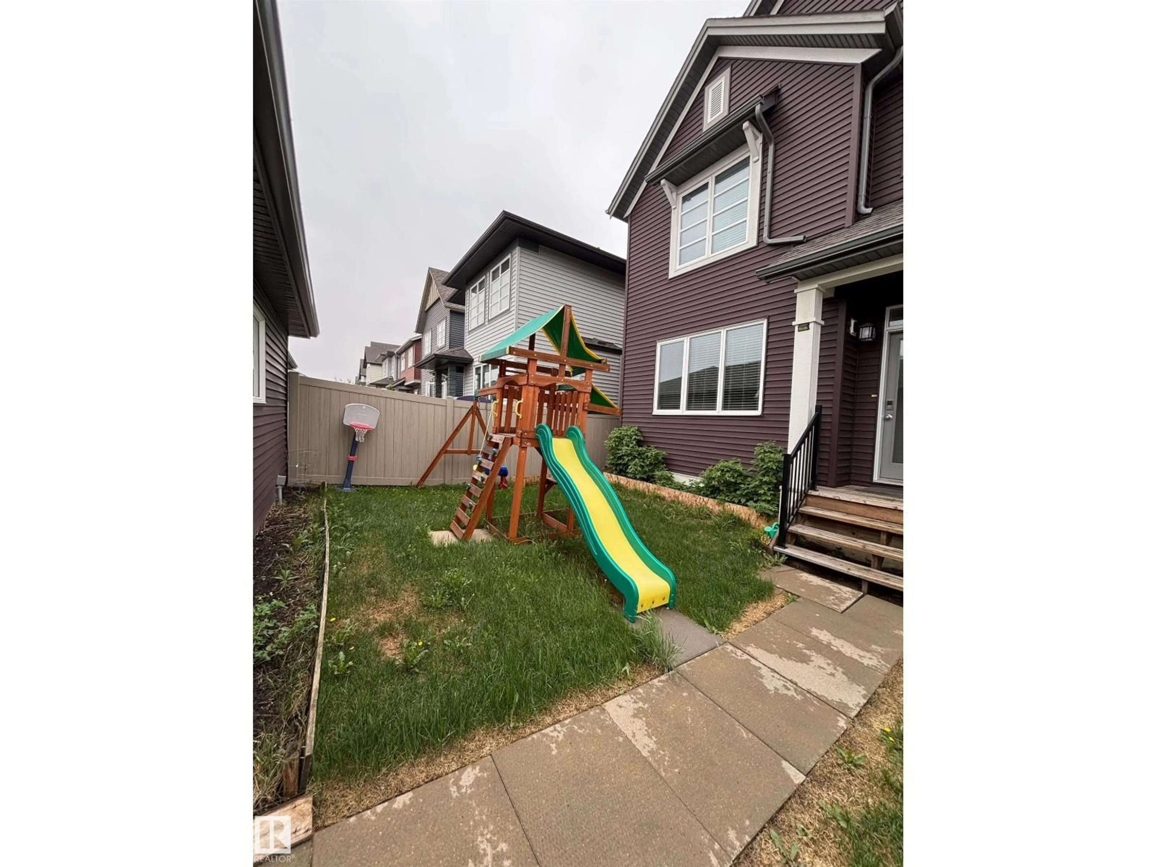 Open concept kitchen, unknown for 1908 25 ST, Edmonton Alberta T6T2H7