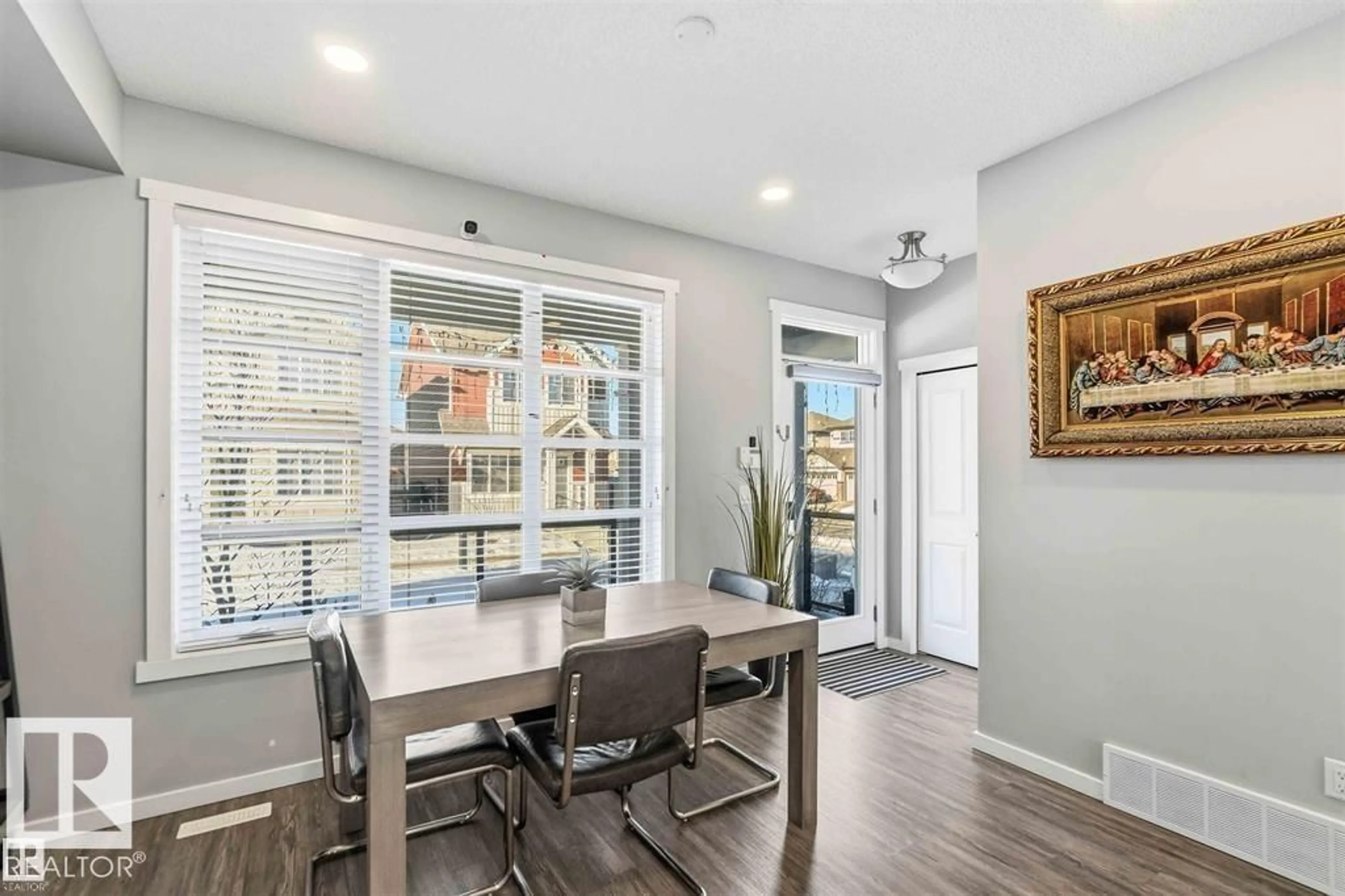 Dining room, unknown for 1908 25 ST, Edmonton Alberta T6T2H7