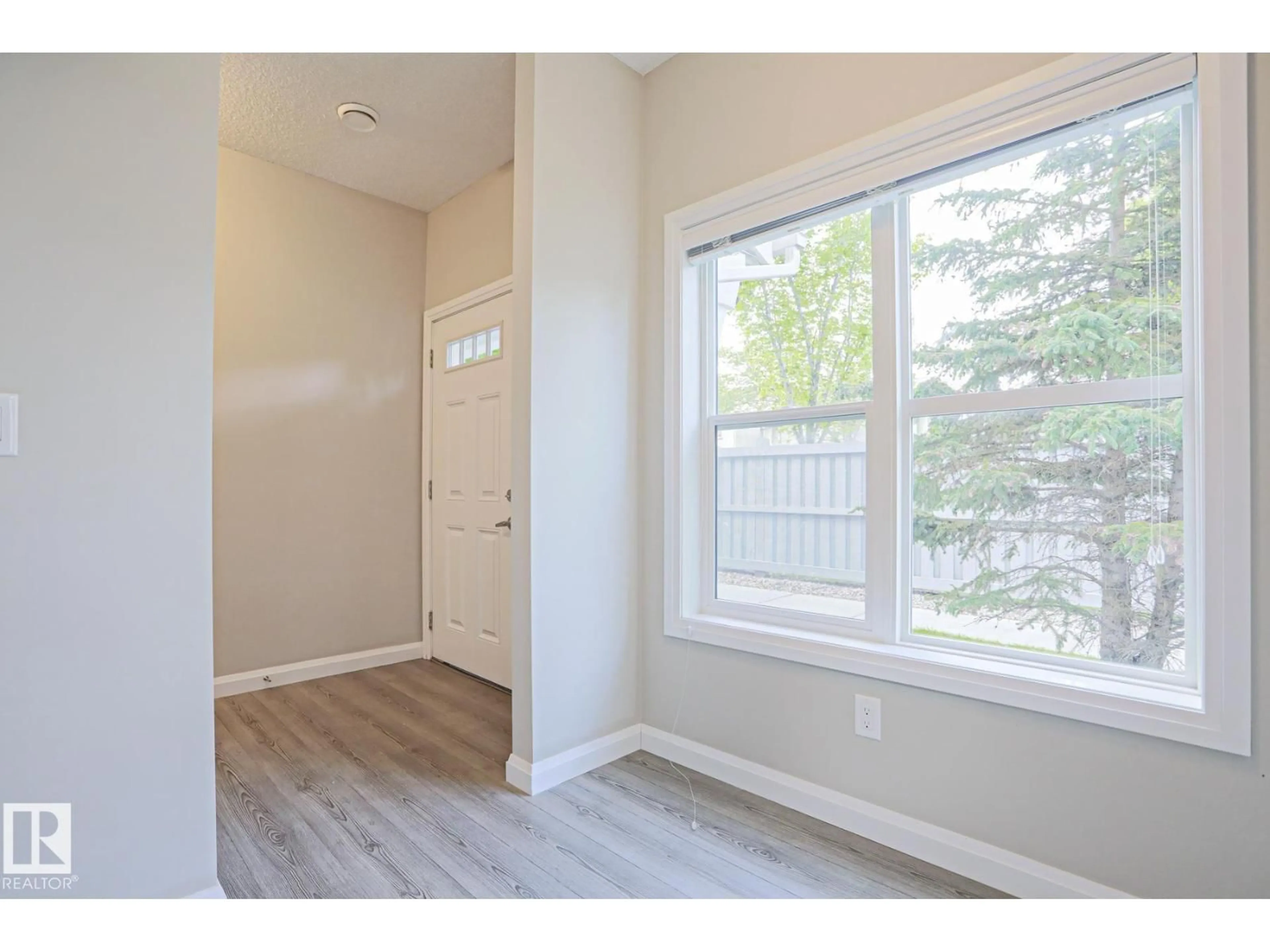 Indoor entryway for #33 - 3710 ALLAN DR, Edmonton Alberta T6W2C4