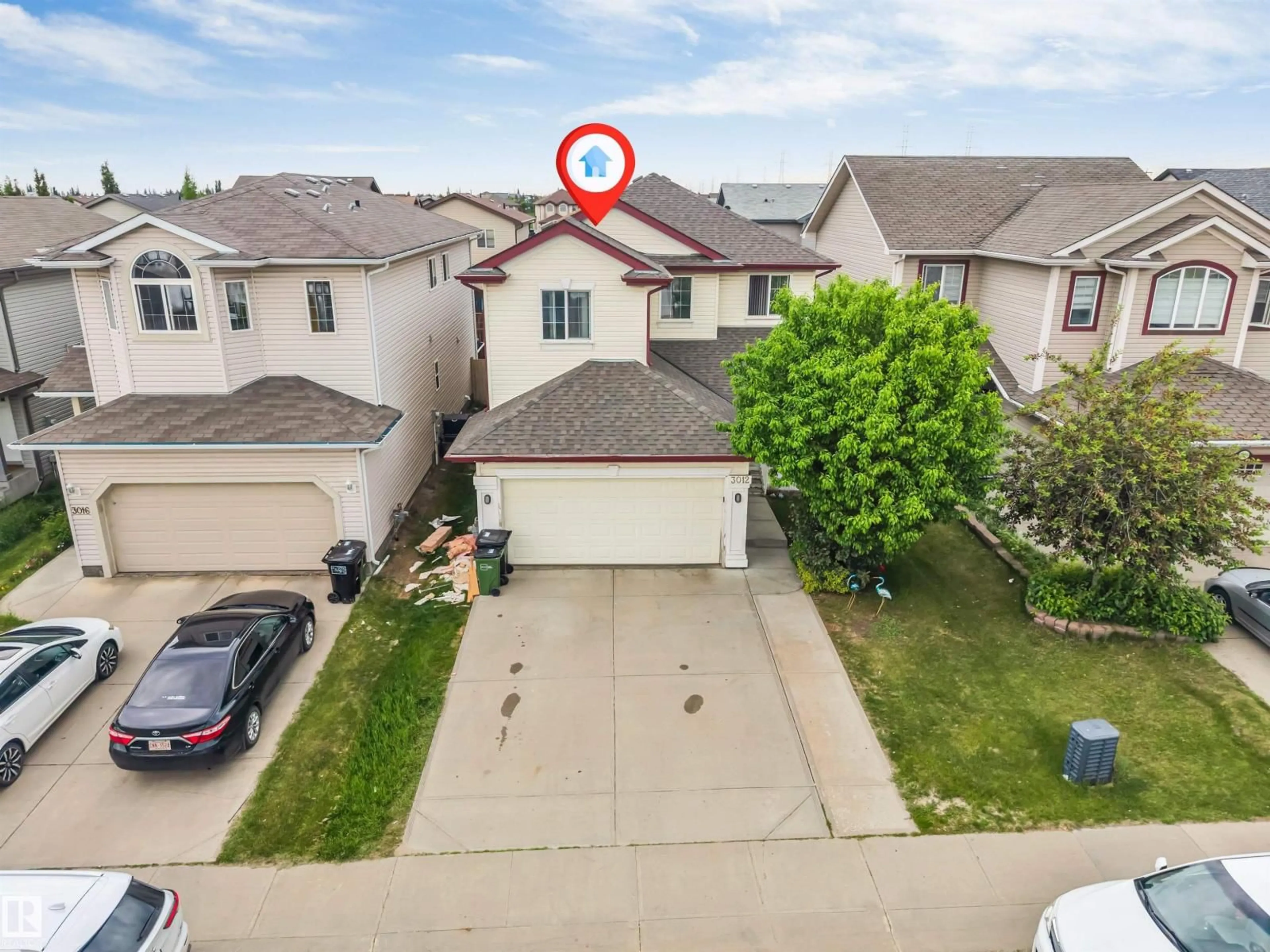 A pic from outside/outdoor area/front of a property/back of a property/a pic from drone, street for NW - 3012 25 AVE AV, Edmonton Alberta T6T0C8
