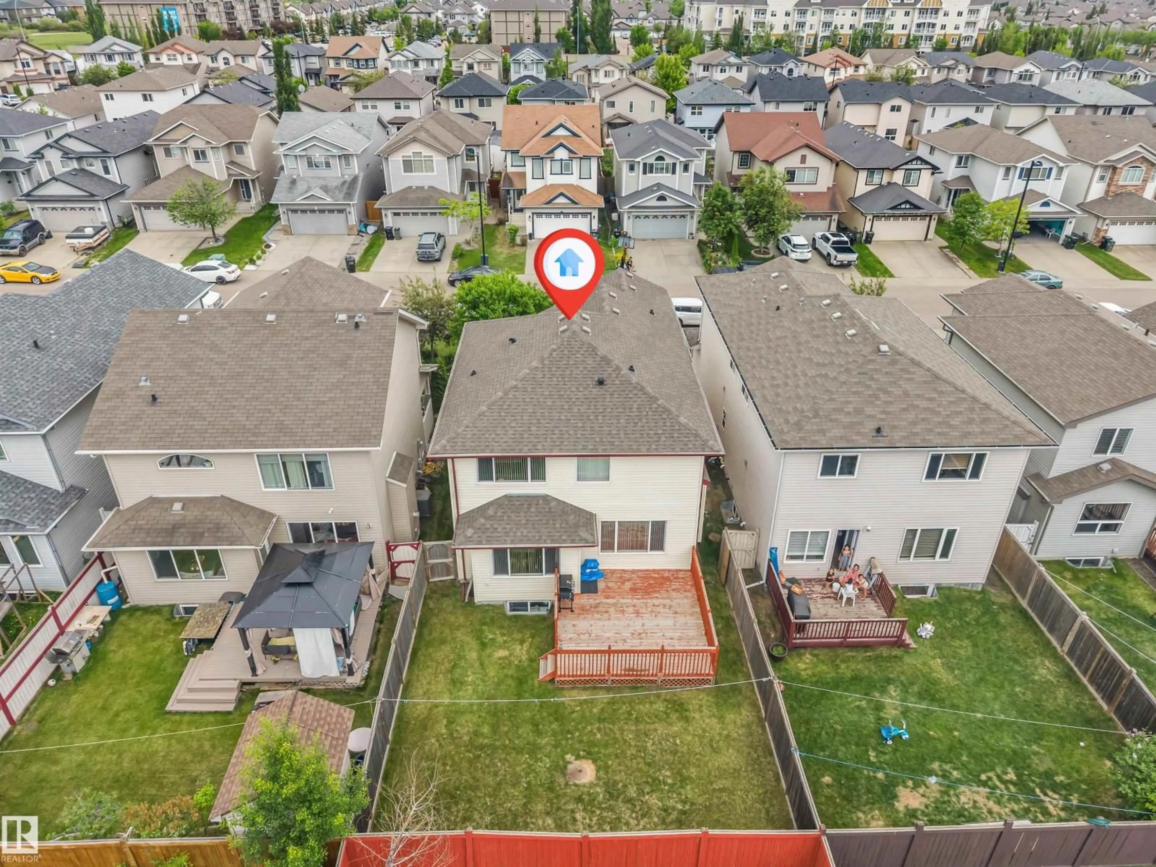 A pic from outside/outdoor area/front of a property/back of a property/a pic from drone, unknown for NW - 3012 25 AVE AV, Edmonton Alberta T6T0C8
