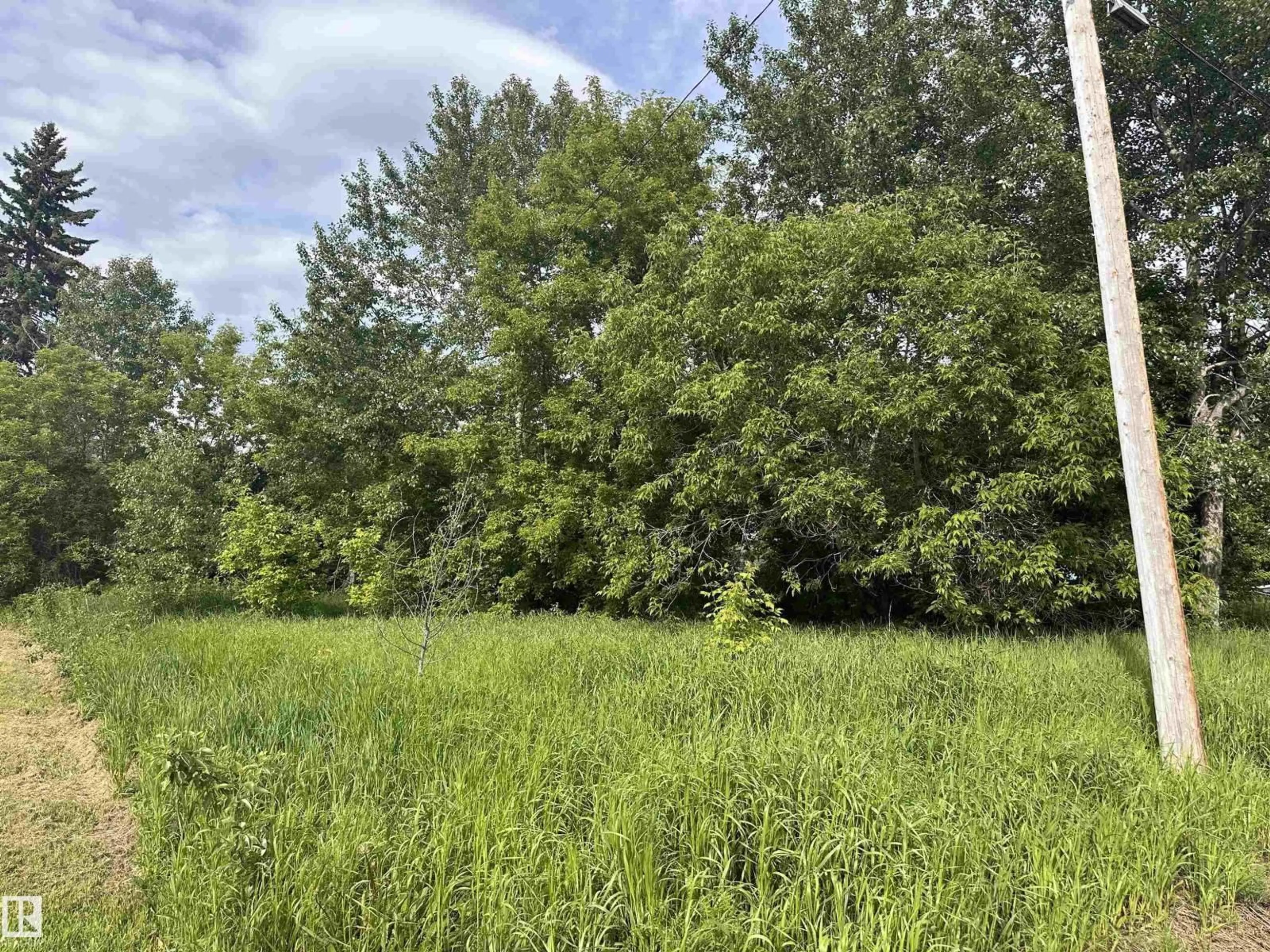 Blurry image for 5011 50 AV, Fawcett Alberta T0G0Y0