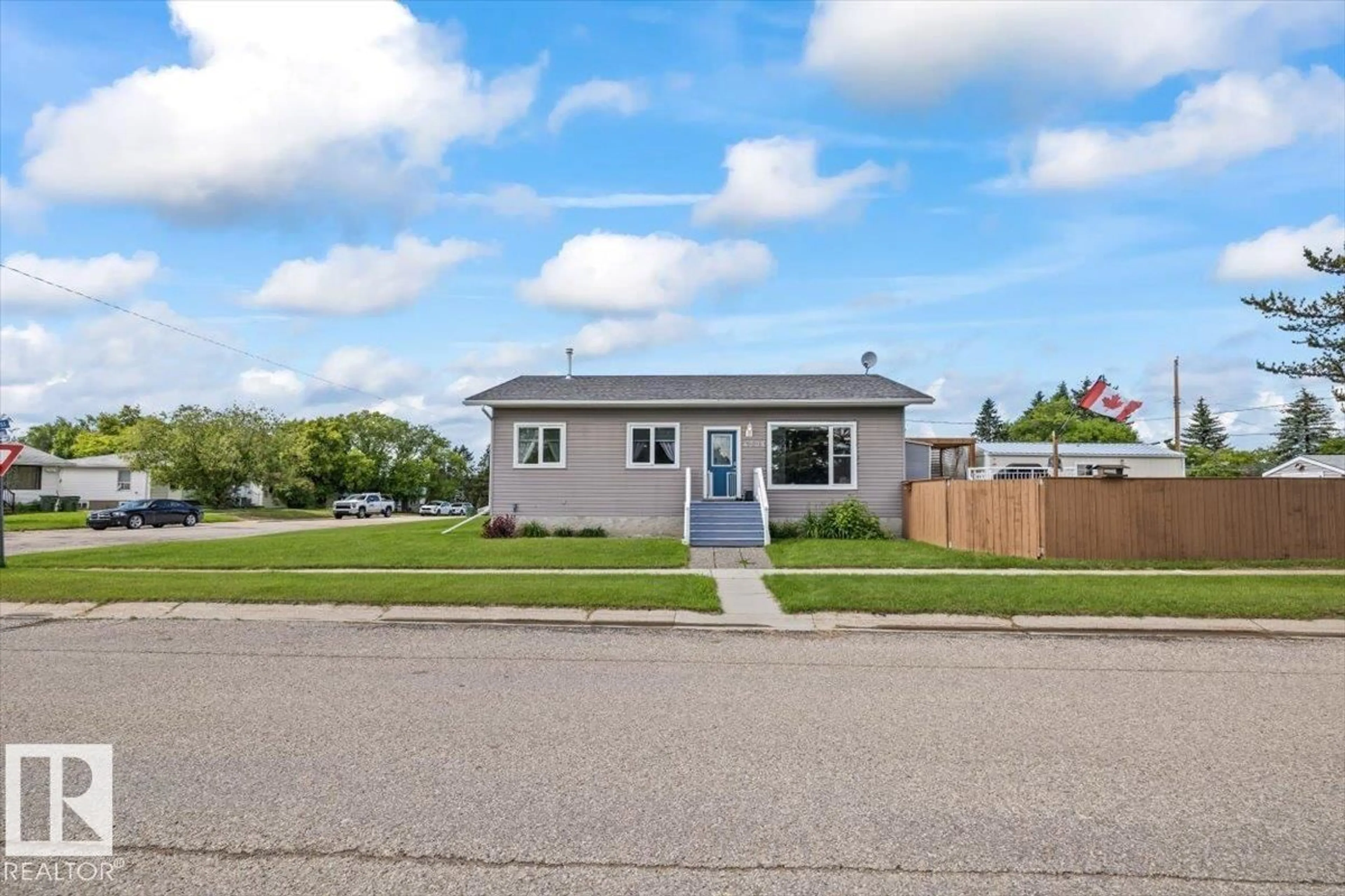 Home with vinyl exterior material, street for 4708 47A AV, Onoway Alberta T0E1V0