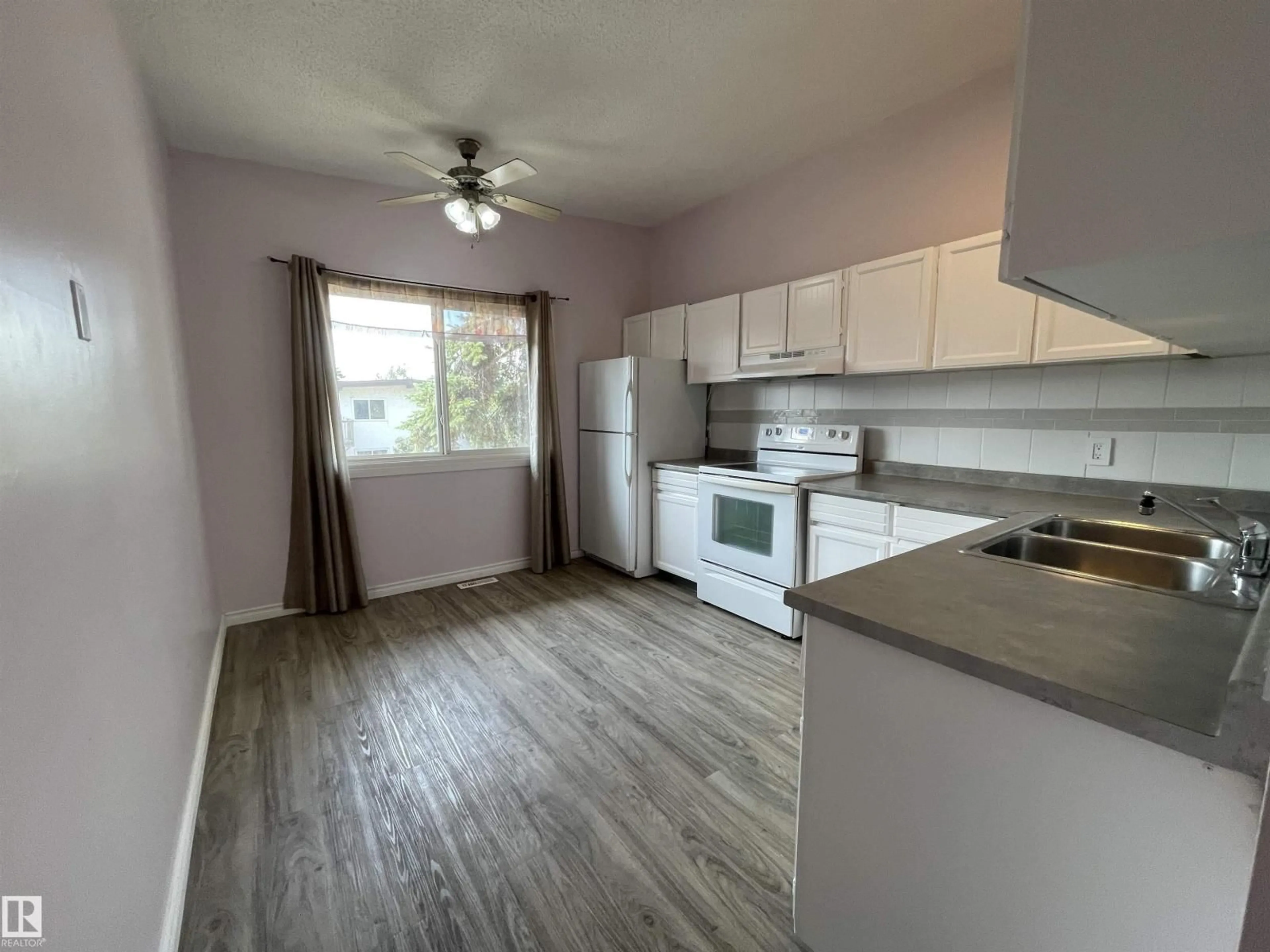 Unknown for NW - 8930B 144 AV, Edmonton Alberta T5E5V4