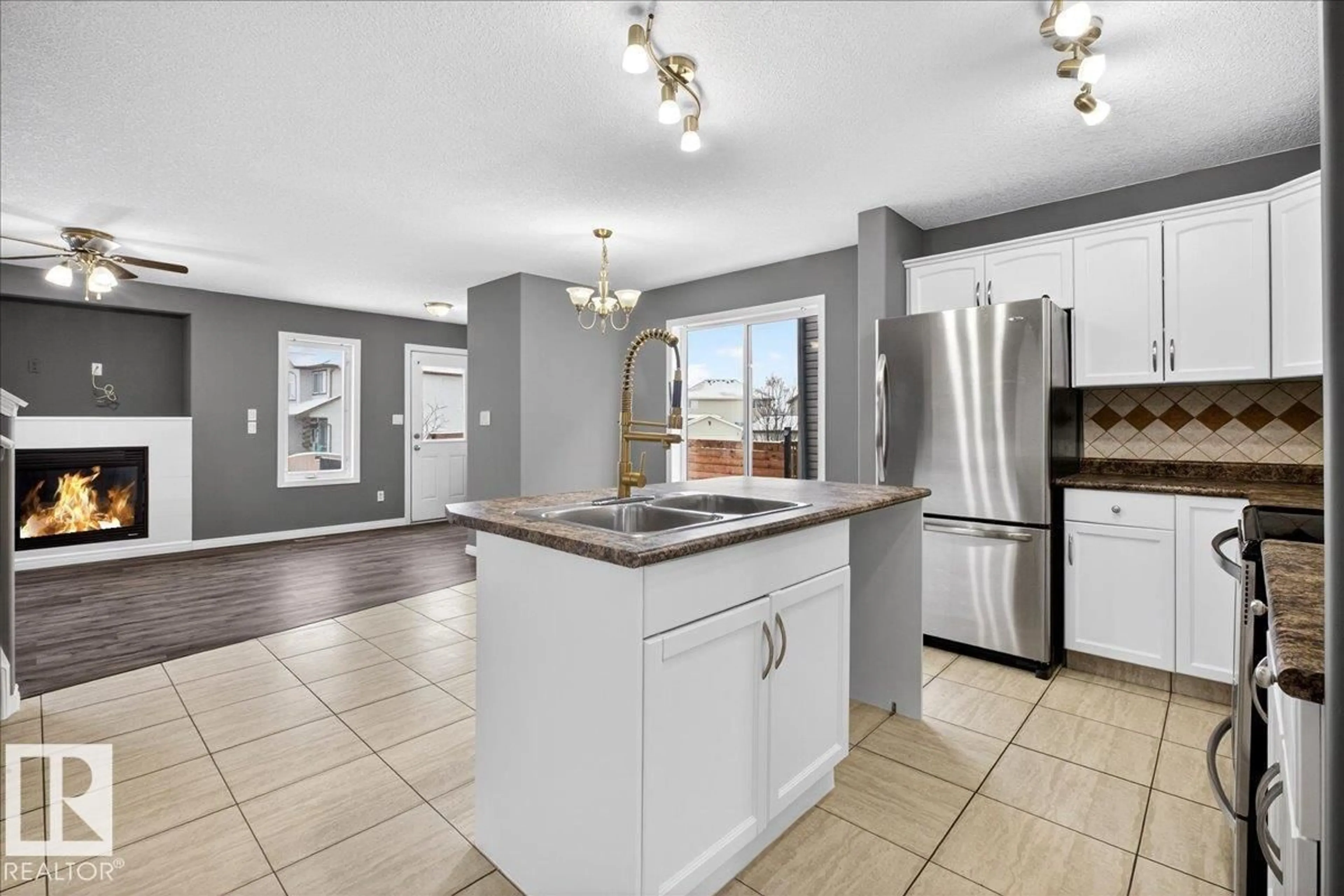 Open concept kitchen, ceramic/tile floor for 150 ACACIA CI, Leduc Alberta T9E0C9