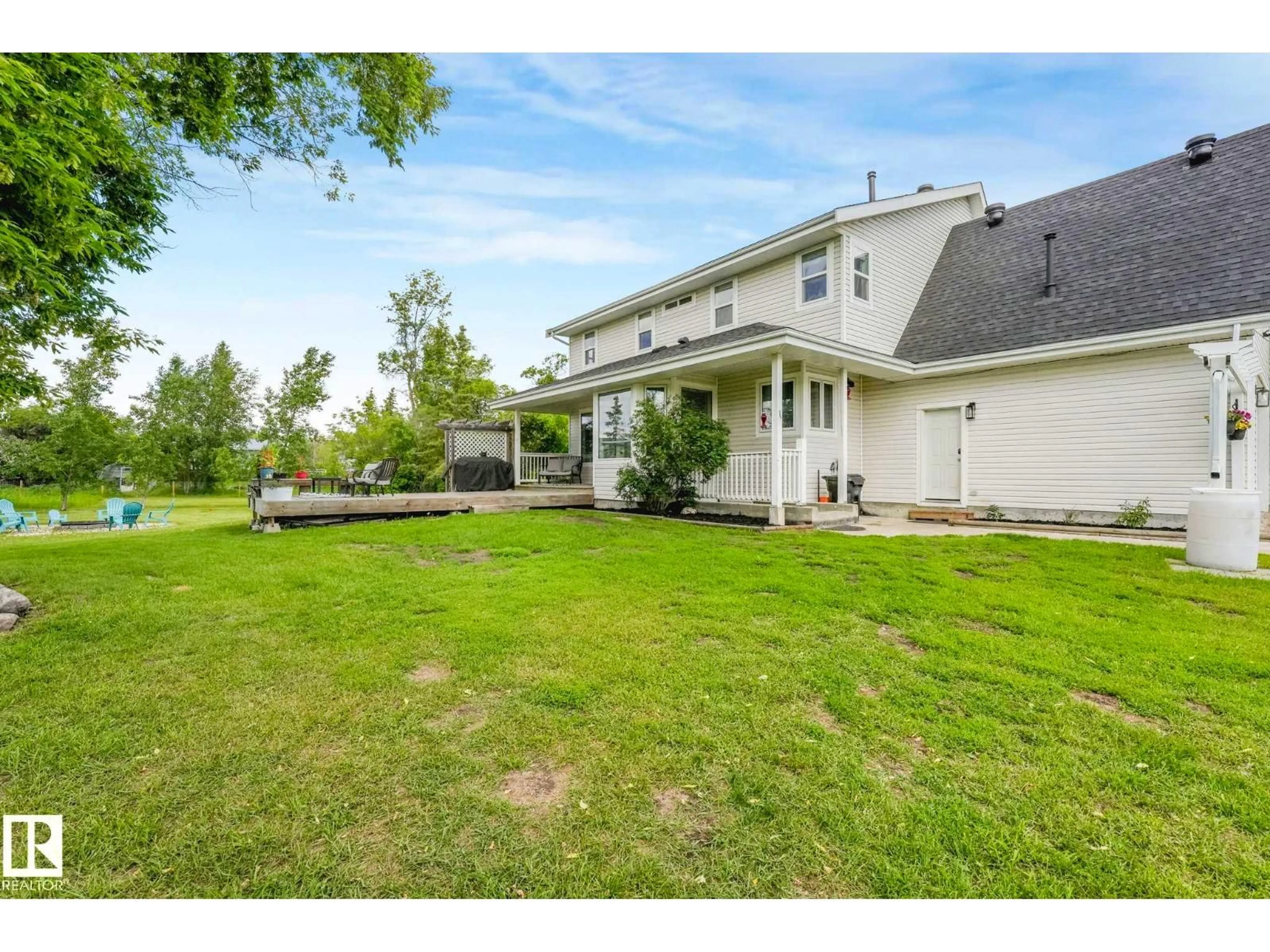 A pic from outside/outdoor area/front of a property/back of a property/a pic from drone, mountain view for 553006 RANGE ROAD 153, Rural Two Hills County Alberta T0B4R0