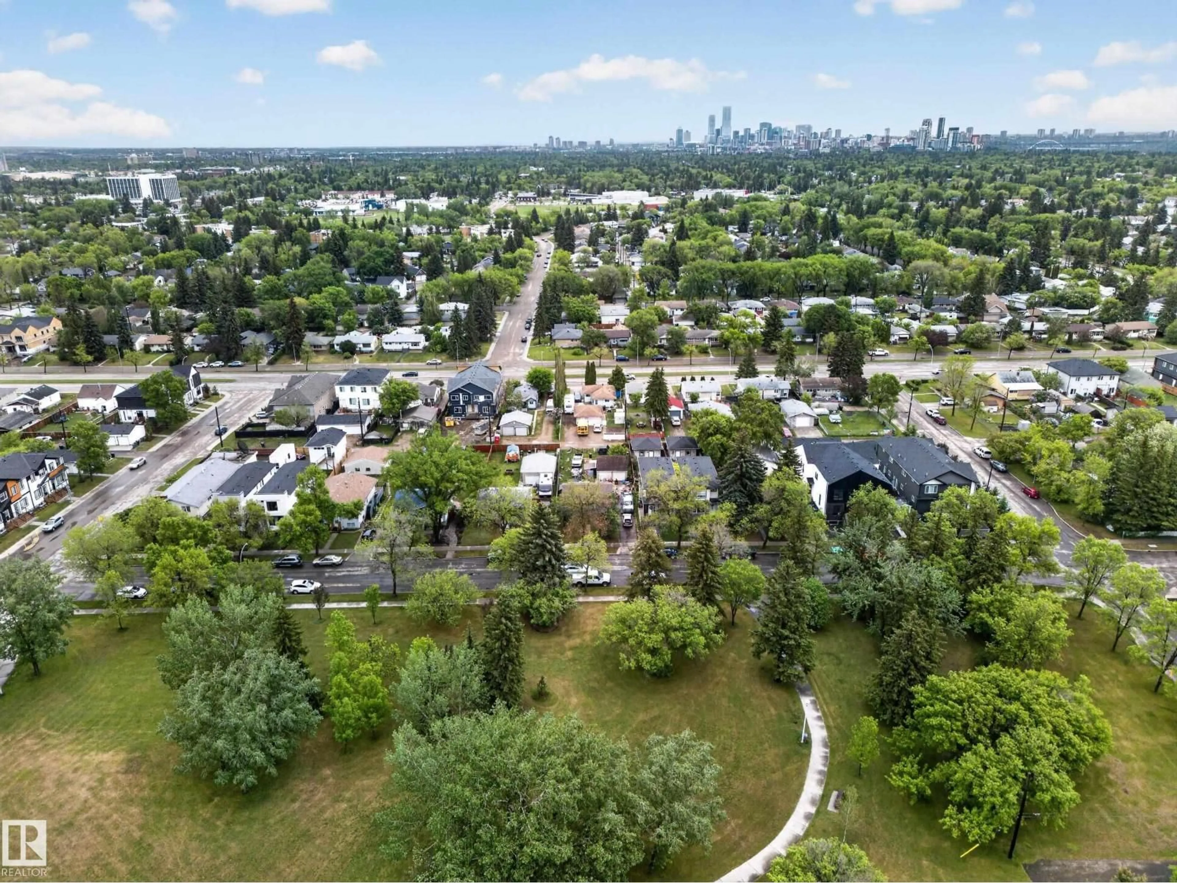 A pic from outside/outdoor area/front of a property/back of a property/a pic from drone, unknown for 10809 150 ST, Edmonton Alberta T5P1R6