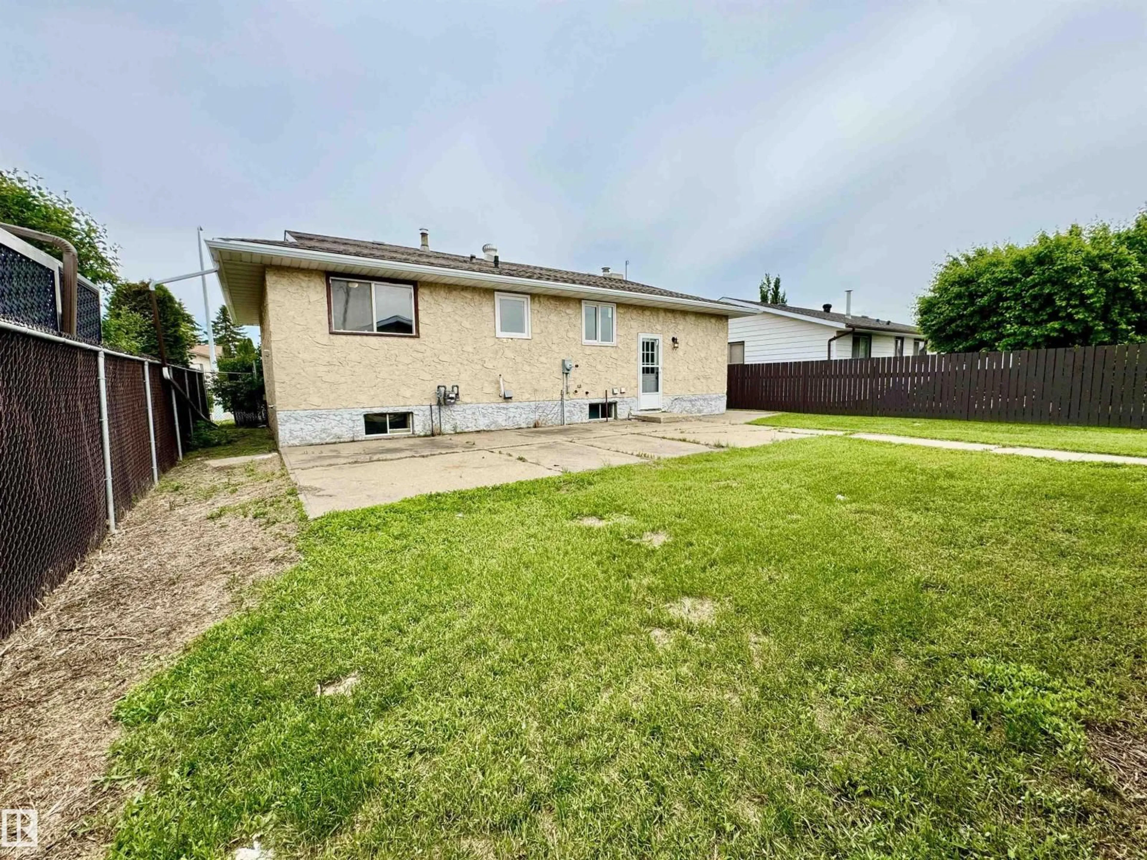 A pic from outside/outdoor area/front of a property/back of a property/a pic from drone, street for 5040 47 ST, Lamont Alberta T0B2R0