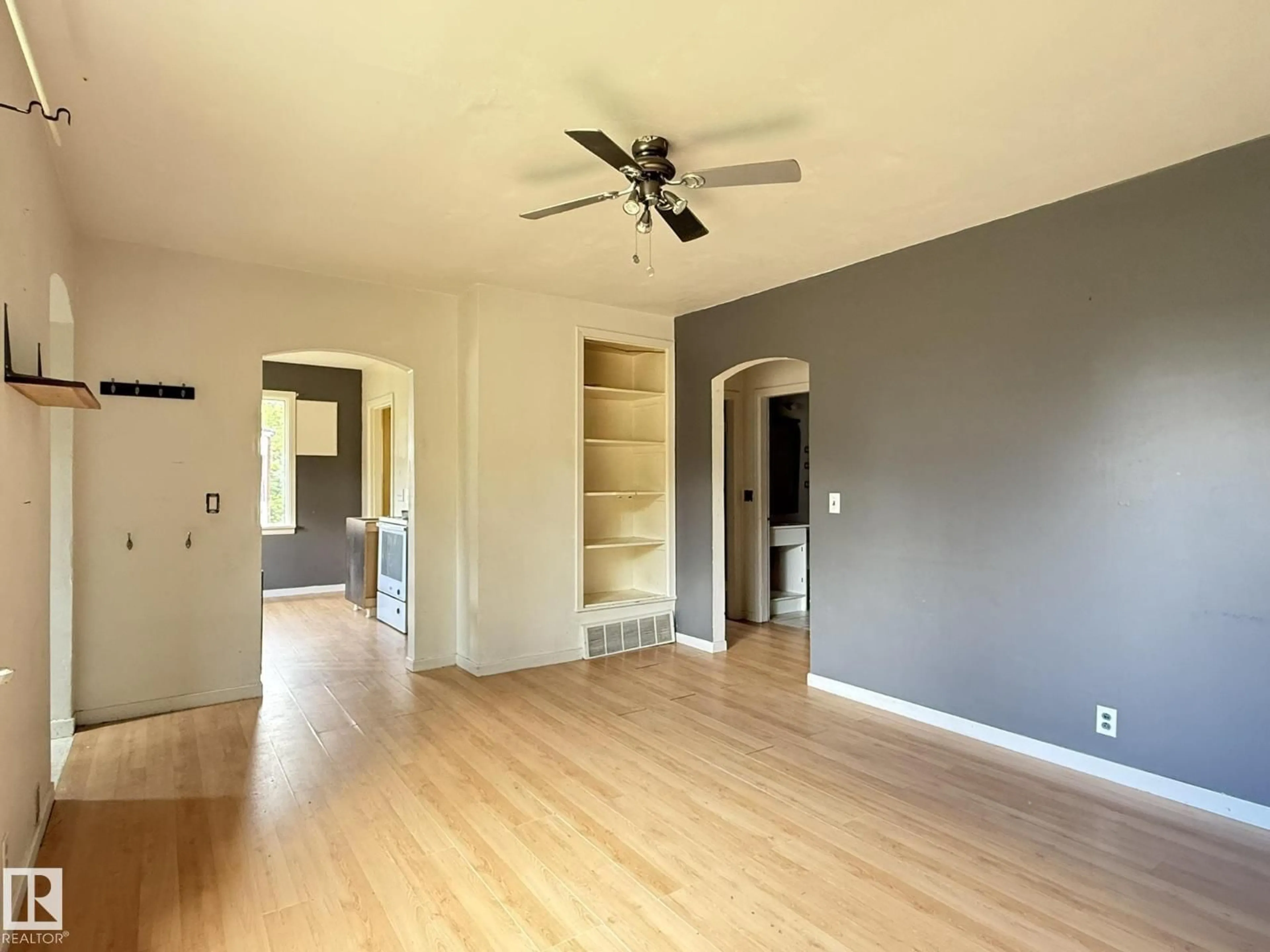 A pic of a room for 5028 52 AV, Breton Alberta T0C0P0