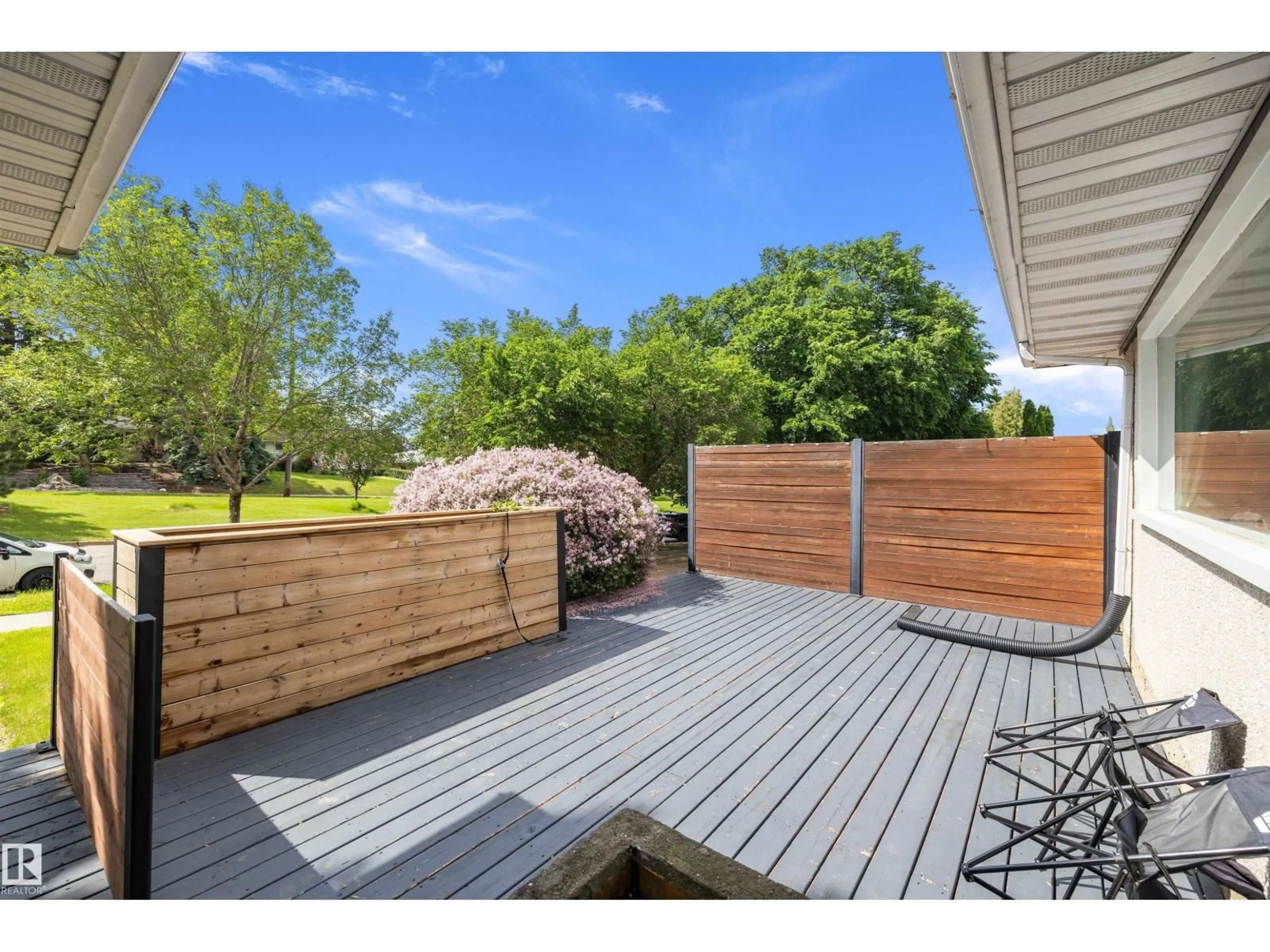 Patio, water/lake/river/ocean view for 10735 50 ST, Edmonton Alberta T6A2E3