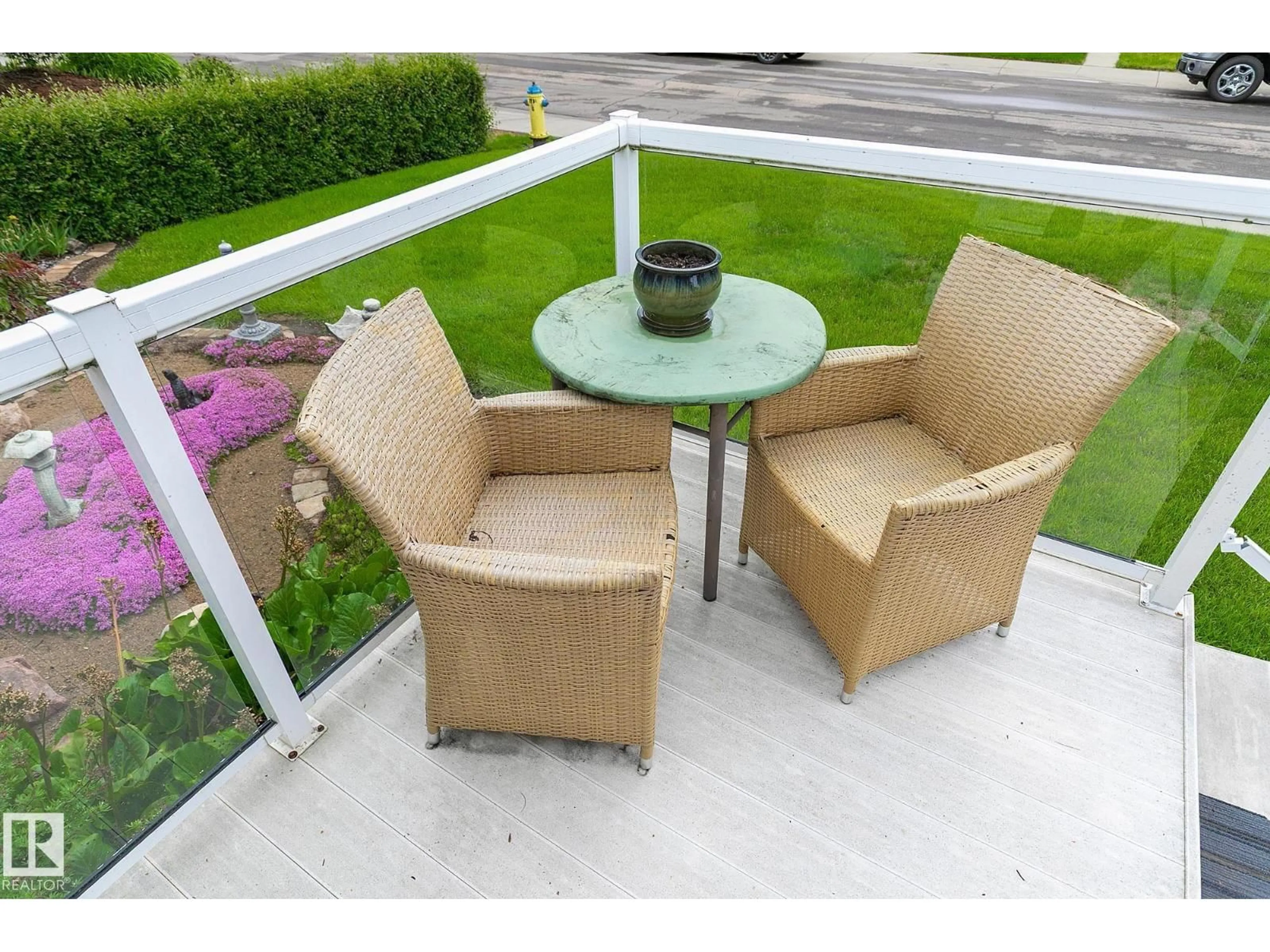 Patio, unknown for 8940 147 ST, Edmonton Alberta T5R0Y3