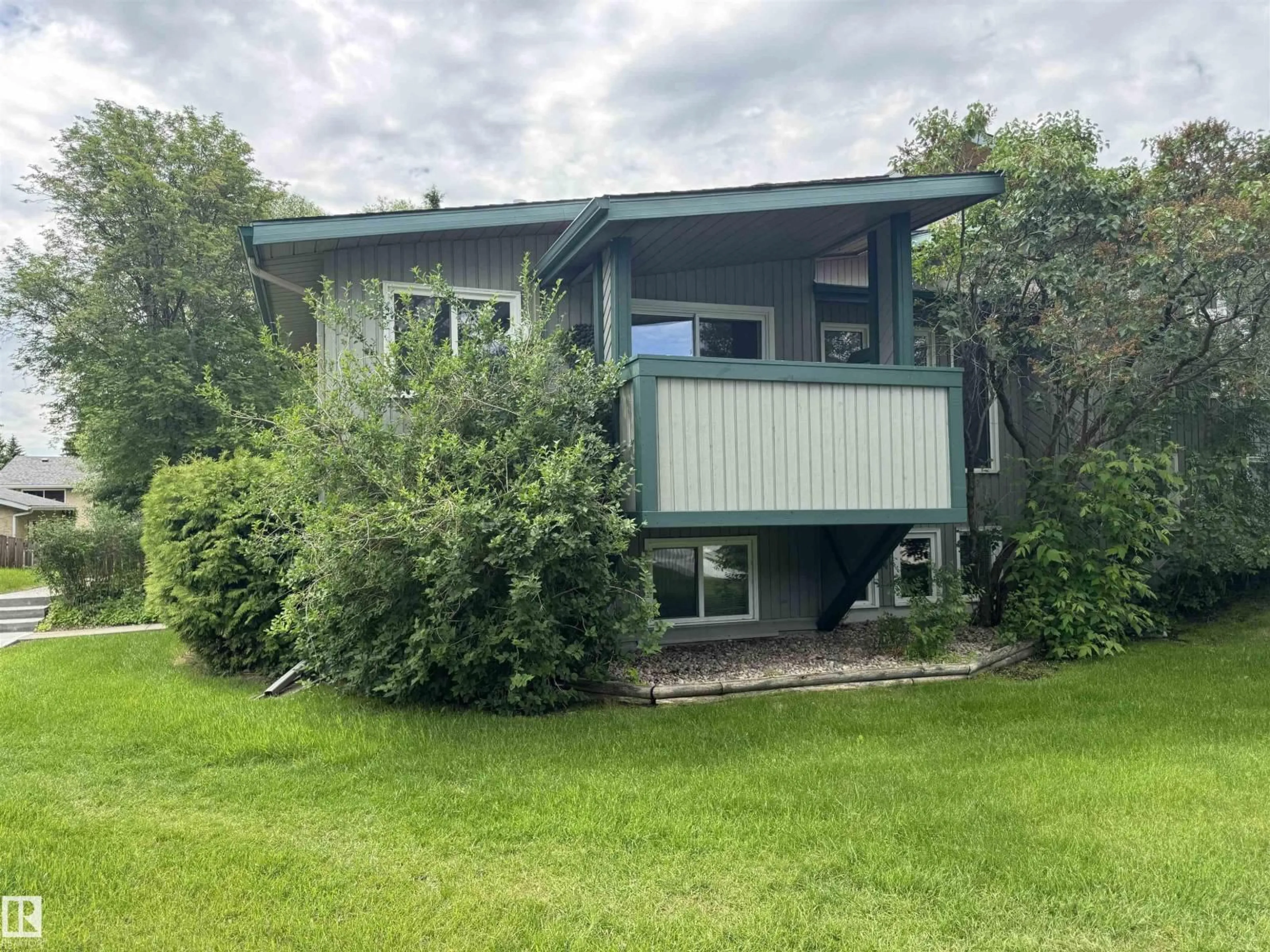 Home with vinyl exterior material, unknown for NW - 6441 180 ST, Edmonton Alberta T5T2P3