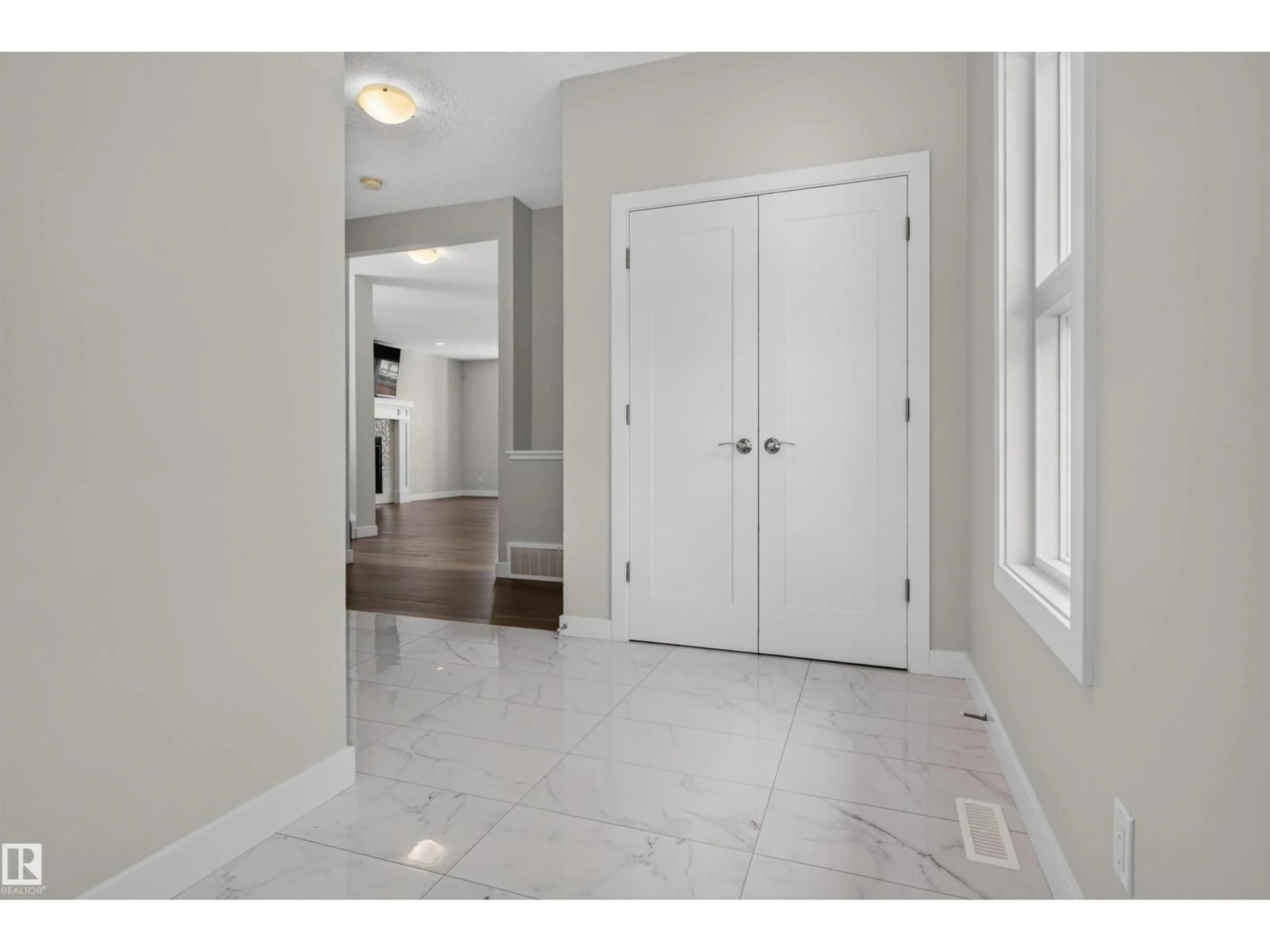 Indoor entryway for NW - 9432 229 ST, Edmonton Alberta T5T7B3