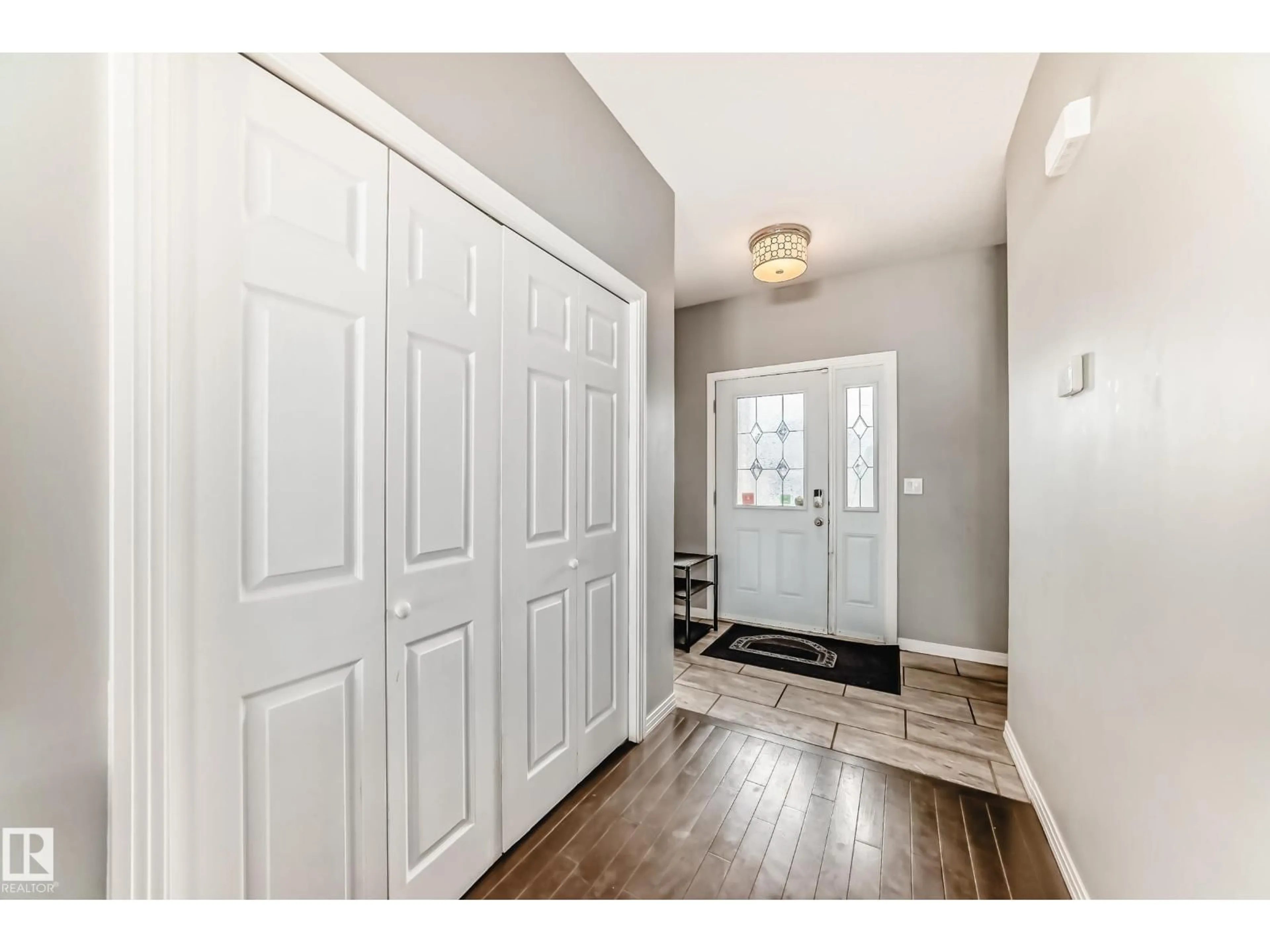 Indoor entryway for NW - 16720 61 ST, Edmonton Alberta T5Y0W6