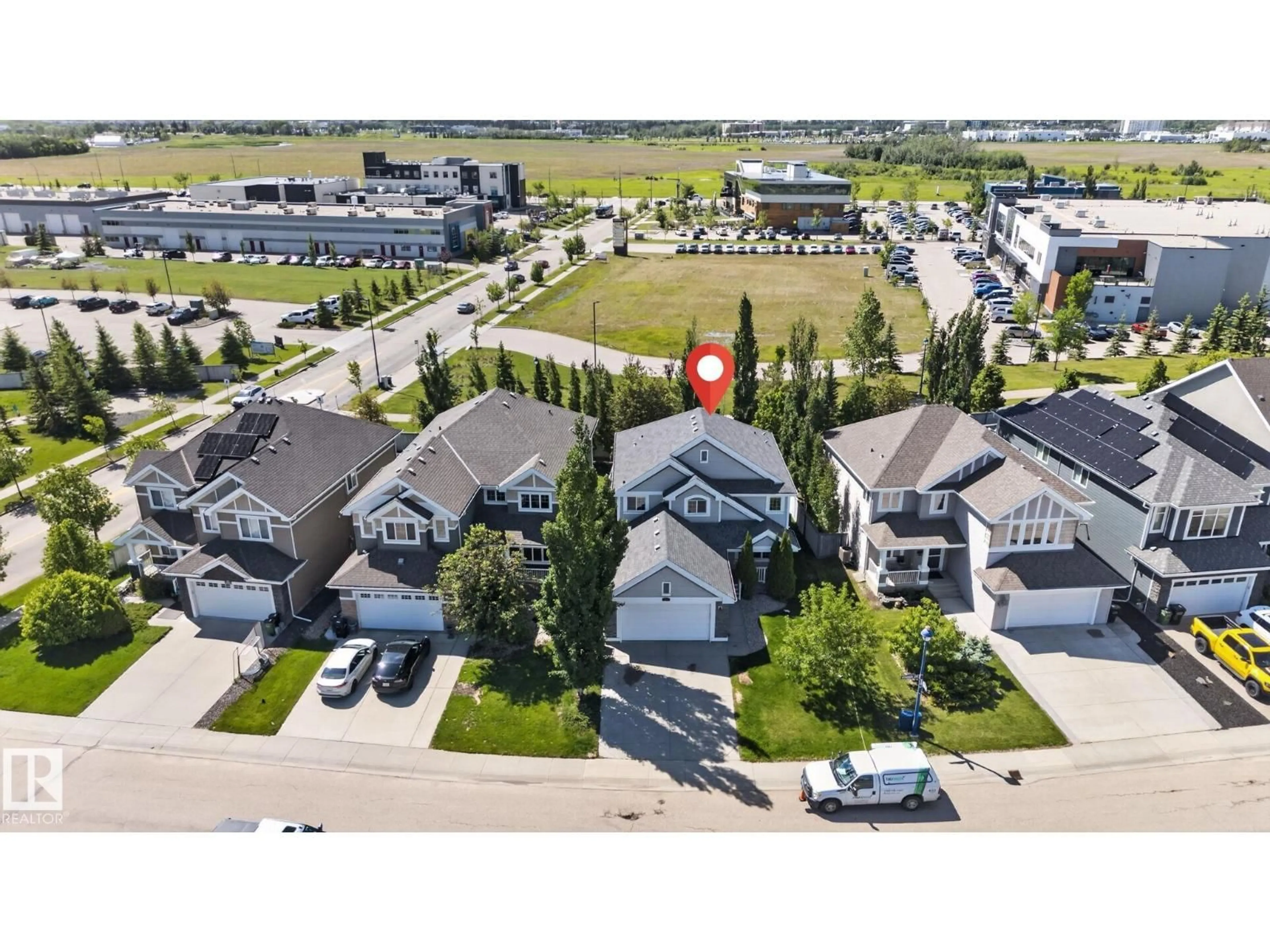 A pic from outside/outdoor area/front of a property/back of a property/a pic from drone, street for 968 SUMMERSIDE LINK, Edmonton Alberta T6X0J9