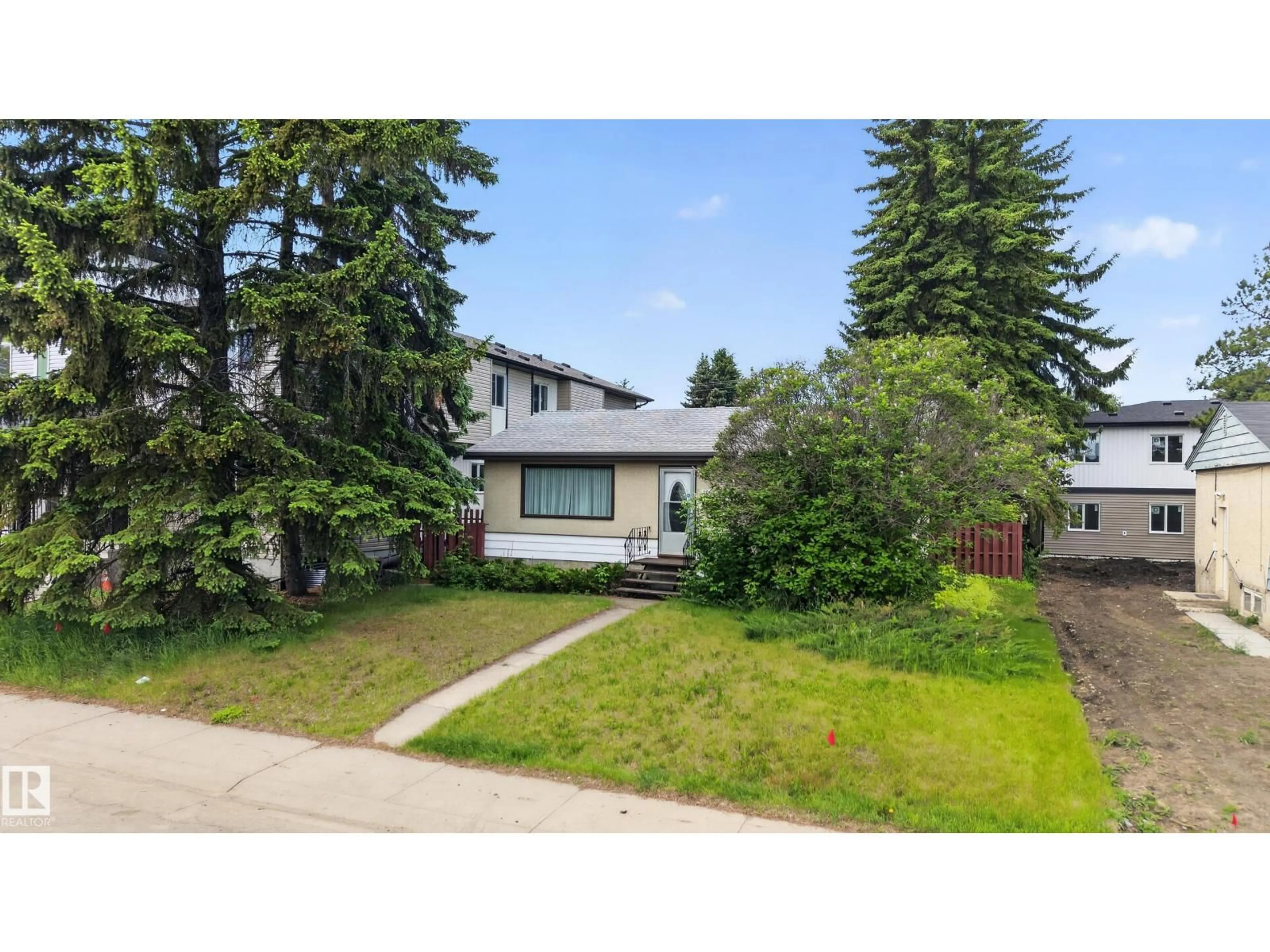 Unknown for 10924 154 ST, Edmonton Alberta T5P2J9