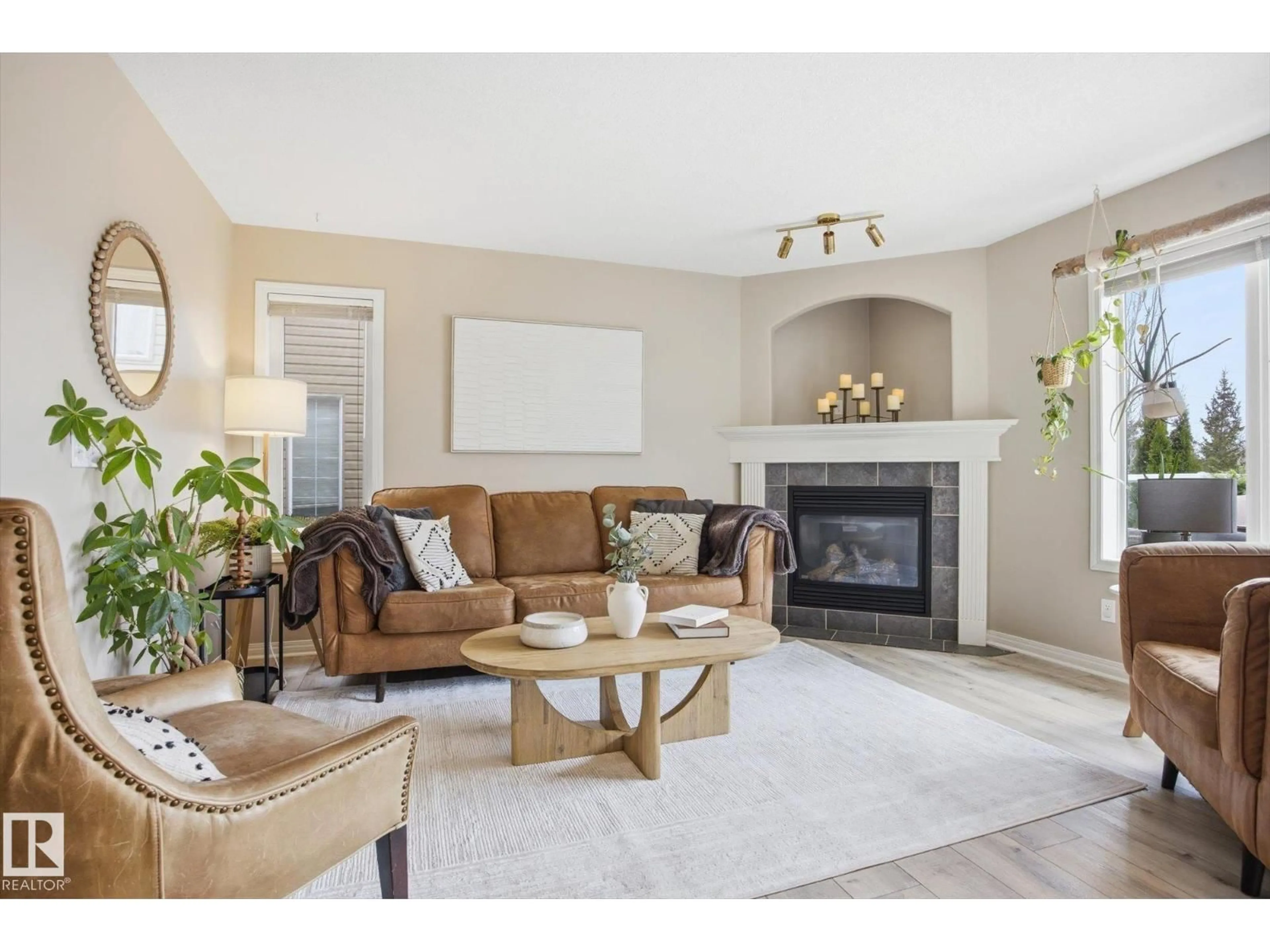 Living room with furniture, unknown for 33 GRAYRIDGE CR, Stony Plain Alberta T7Z2Z3