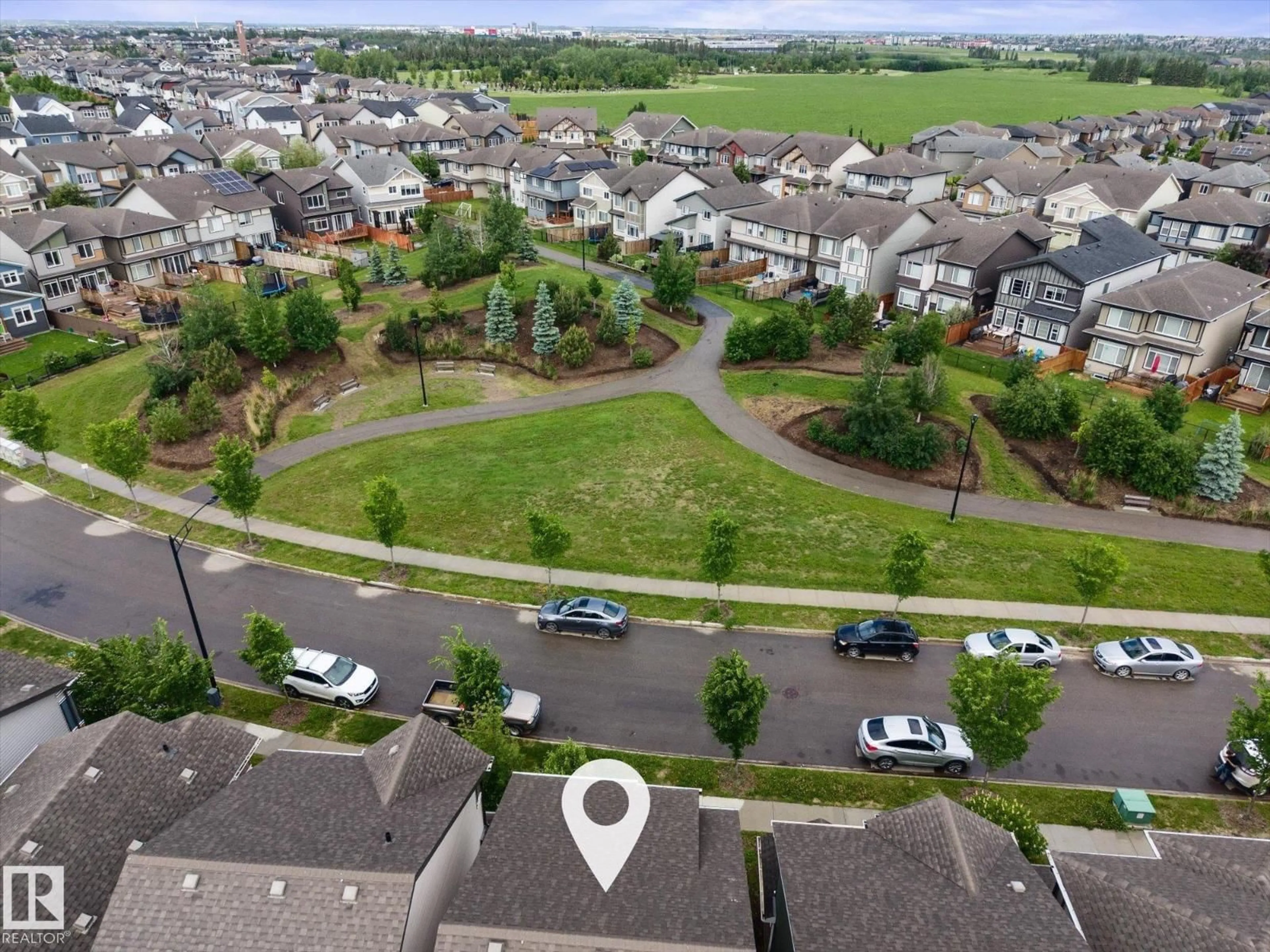 A pic from outside/outdoor area/front of a property/back of a property/a pic from drone, unknown for SW - 2533 PRICE WY, Edmonton Alberta T6W3V9
