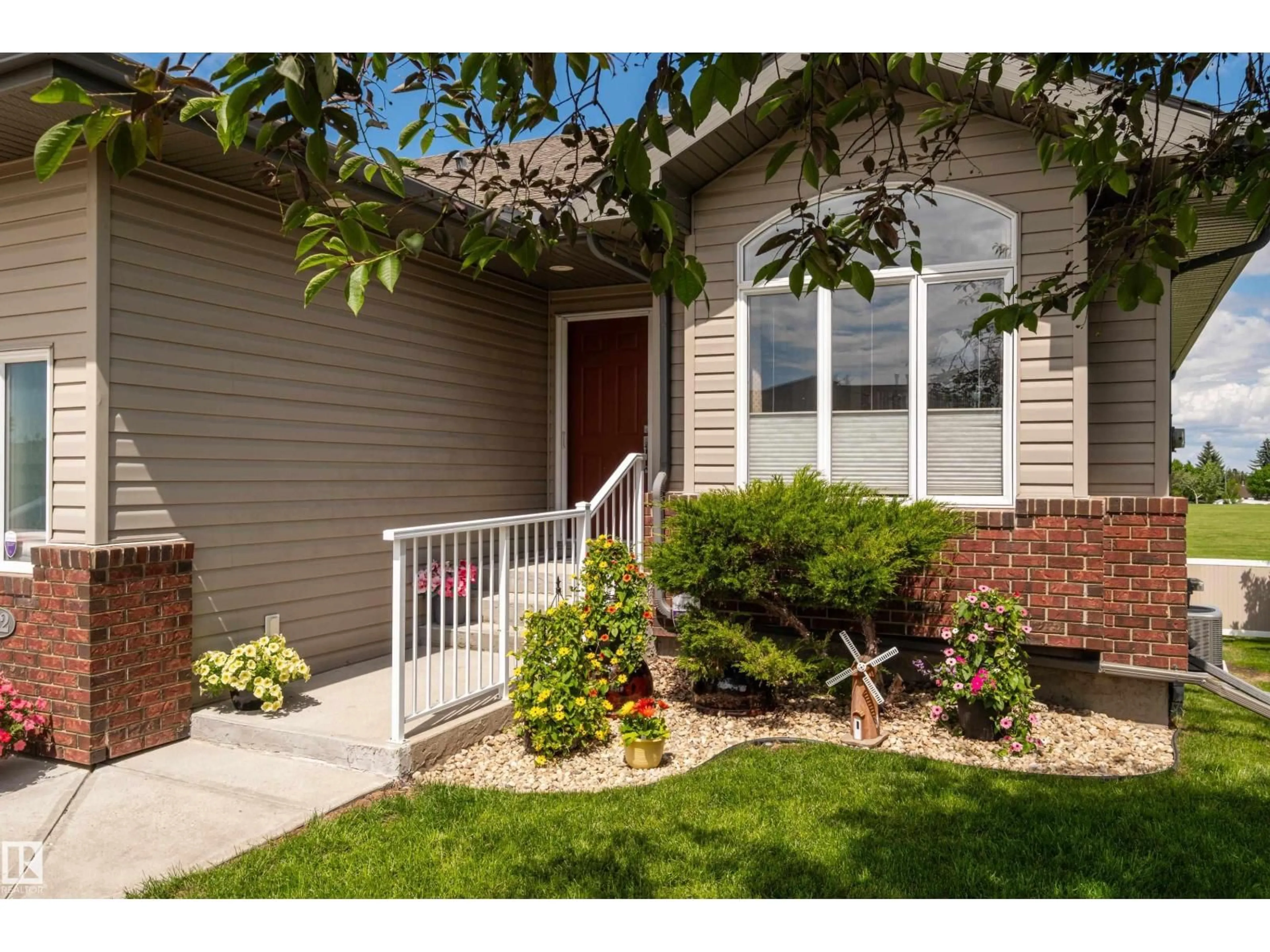 Unknown for 18 - 32 CHARLTON WY, Sherwood Park Alberta T8H2L6