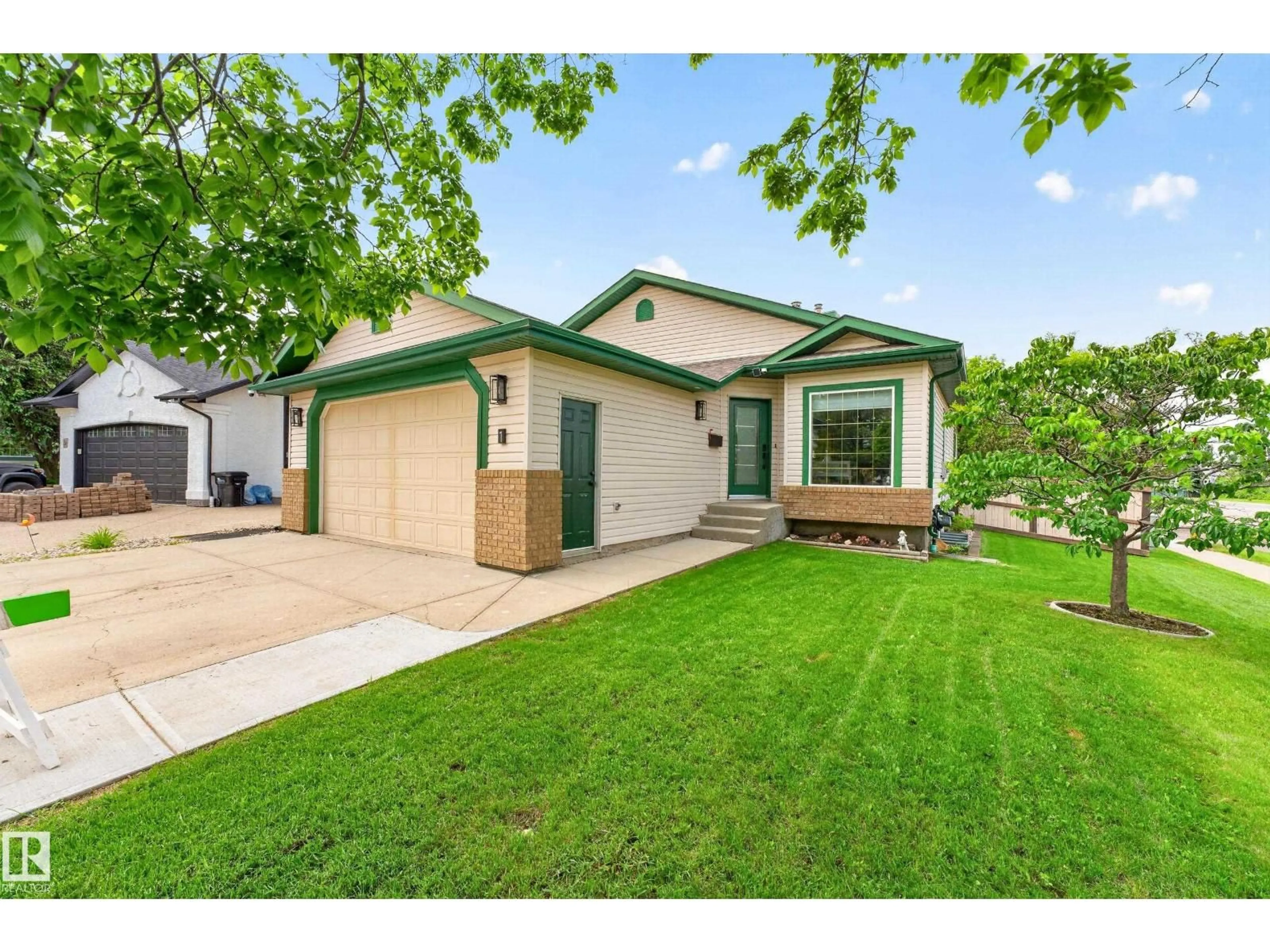 Home with vinyl exterior material, street for 1 PRIMROSE BV, Sherwood Park Alberta T8H2B8
