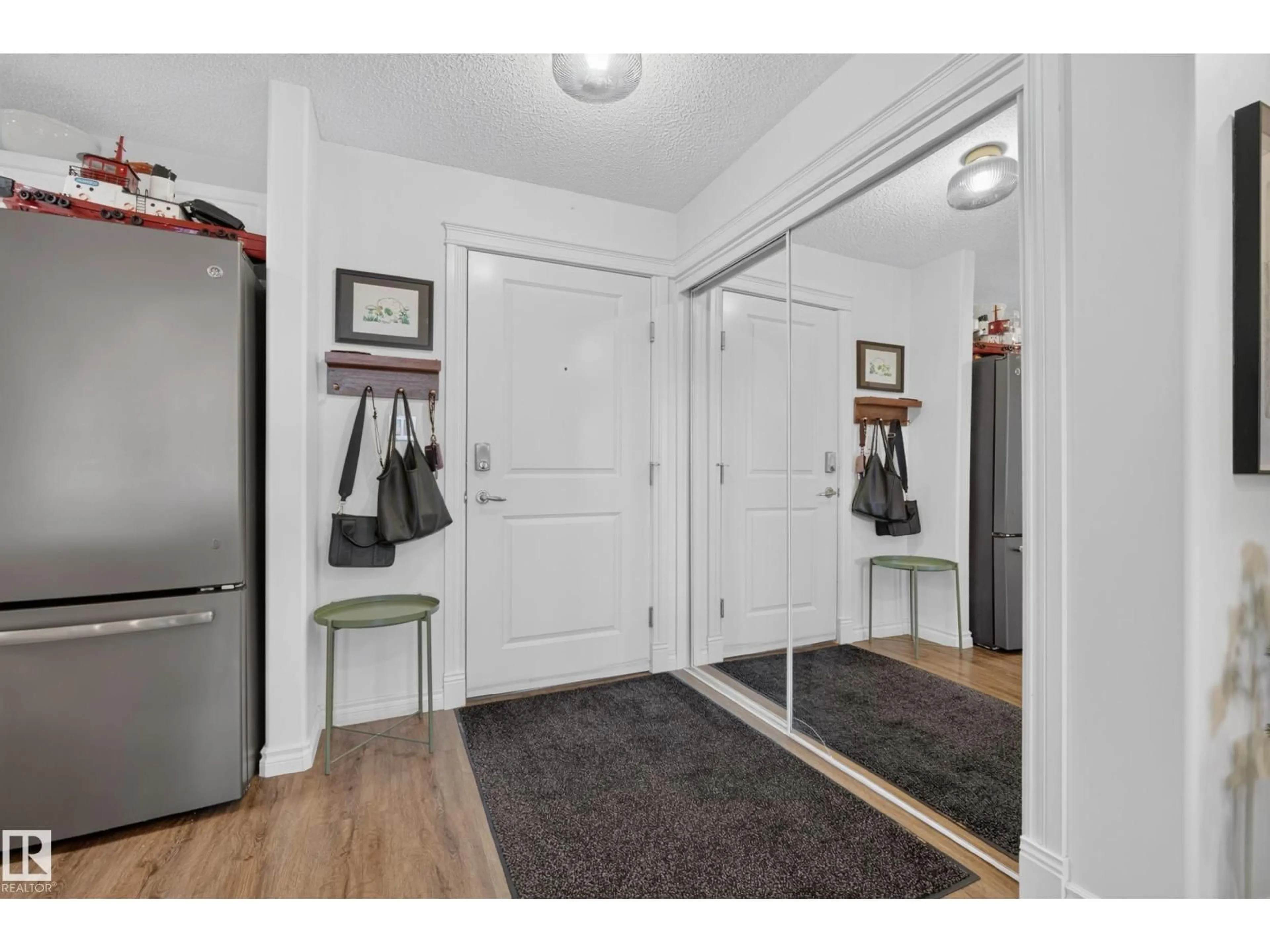 Indoor entryway for 204A - 6 SPRUCE RIDGE DR, Spruce Grove Alberta T7X4M5
