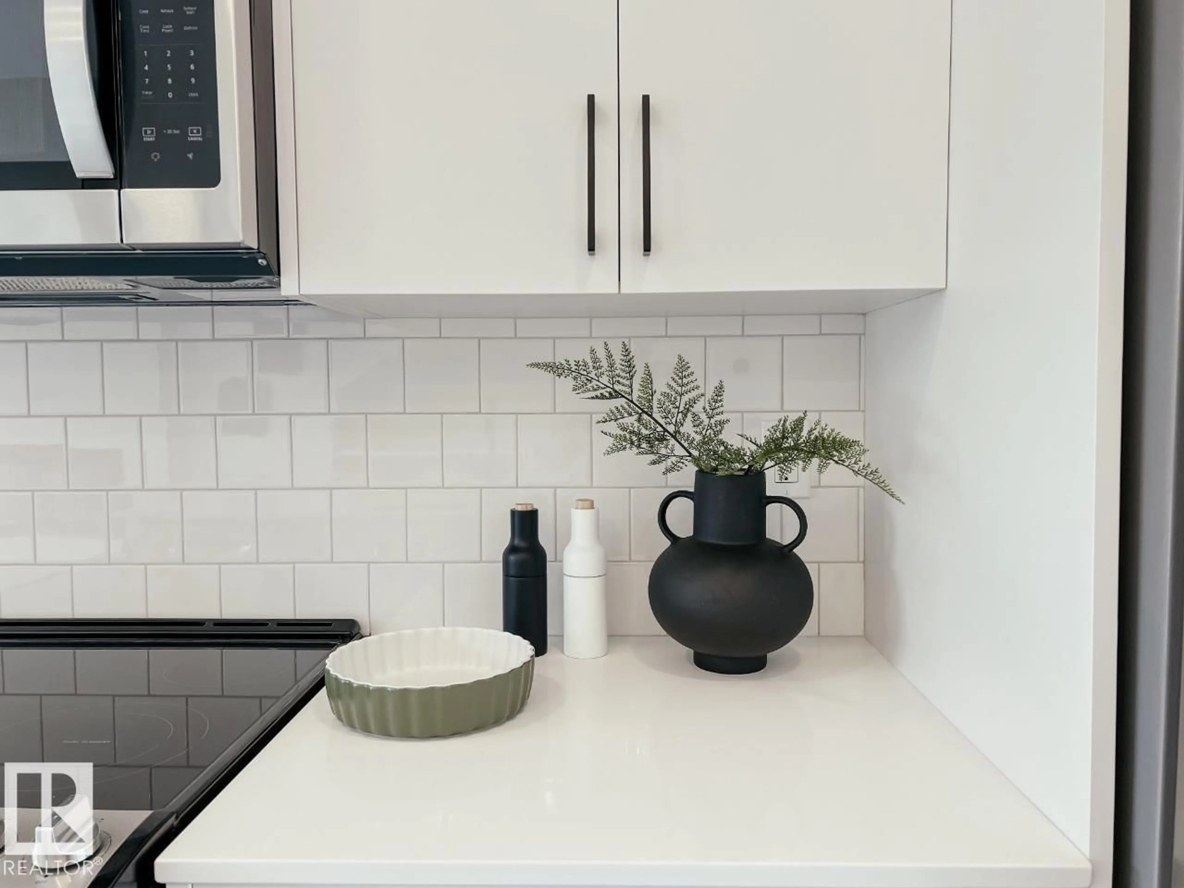 Contemporary kitchen, ceramic/tile floor for 343 RANKIN DR, St. Albert Alberta T8N8C7